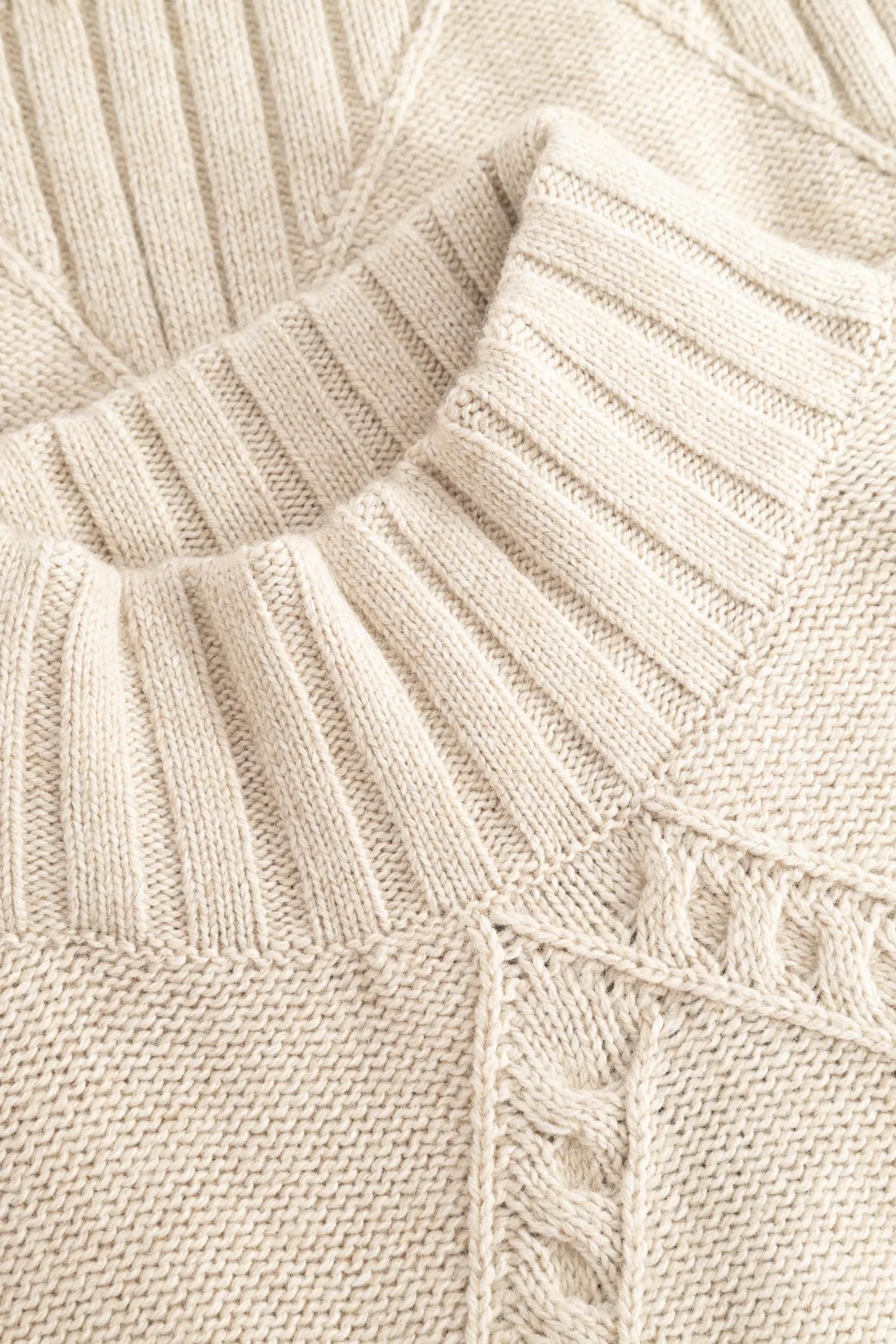 JOOP! Stehkragenpullover »Konfia« Rautenmuster mit integrierten Zopfstrickdetails, breite Rippbündchen