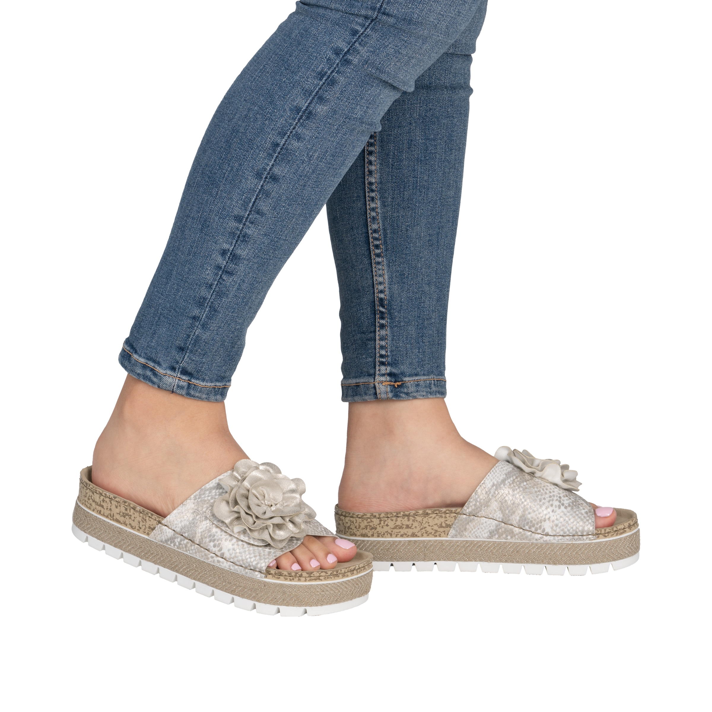 Rieker Pantolette  Sommerschuh, Schlappen mit modischem Plateau