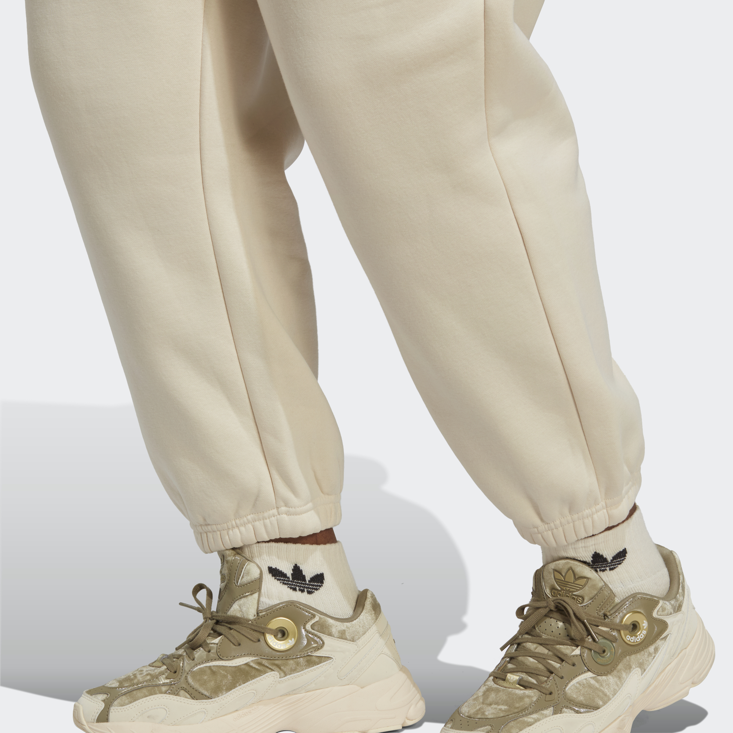 adidas Originals Sporthose »ESSENTIALS FLEECE«, ♕ bei tlg.) (1