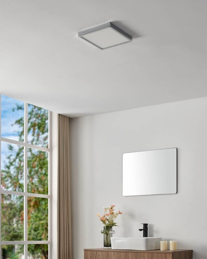 EGLO Deckenleuchte »FUEVA 5 Deckenlampe, IP44, geringe Aufbauhöhe, 20 Watt, Quadrat« LED-Modul 1 Stk. Neutralweiß Aufbauleuchte, Badezimmer, Bad-Deckenlampe, modern,  28,5x28,5x2,8cm