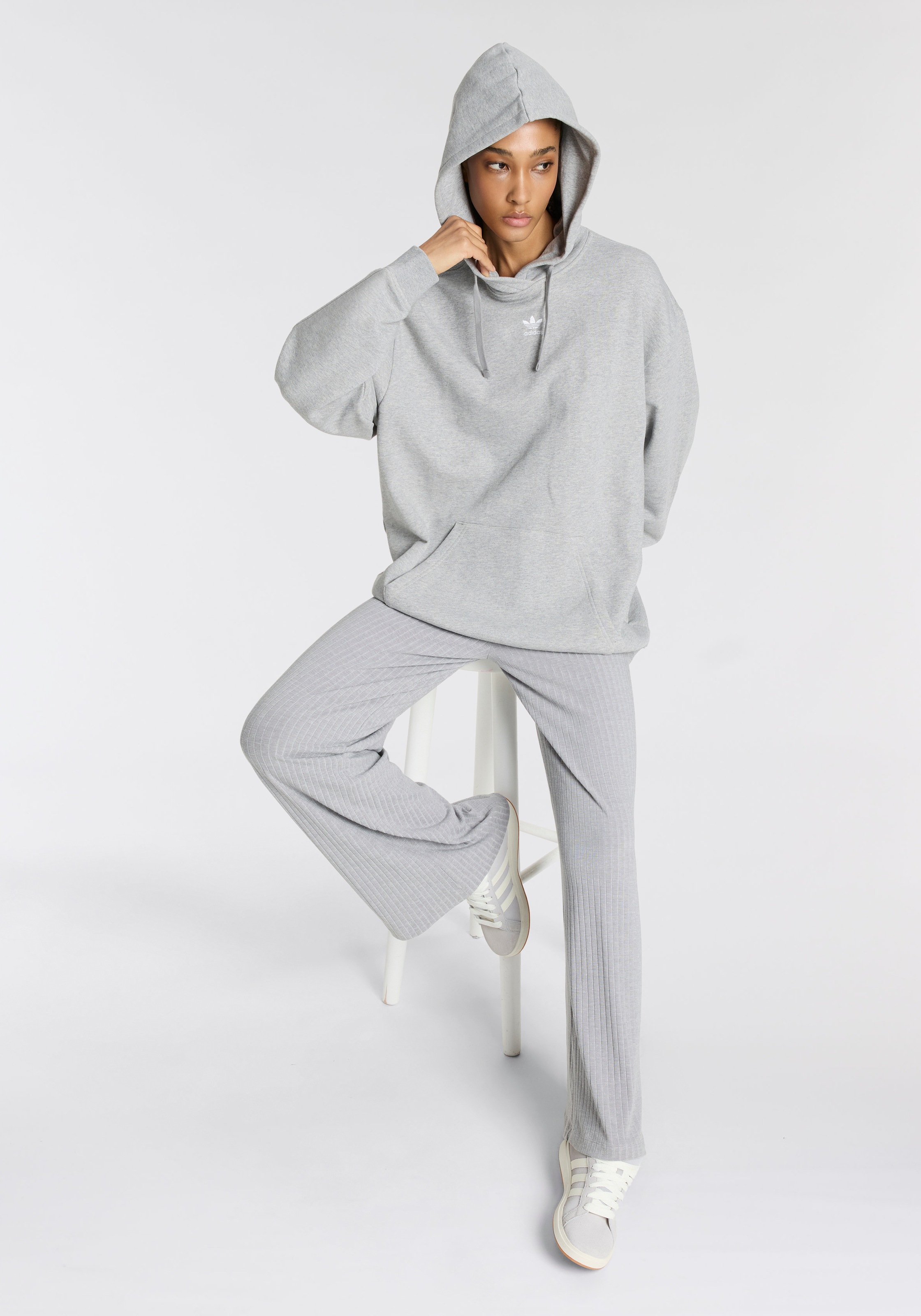 adidas Originals Kapuzensweatshirt »ESS HOODIE«
