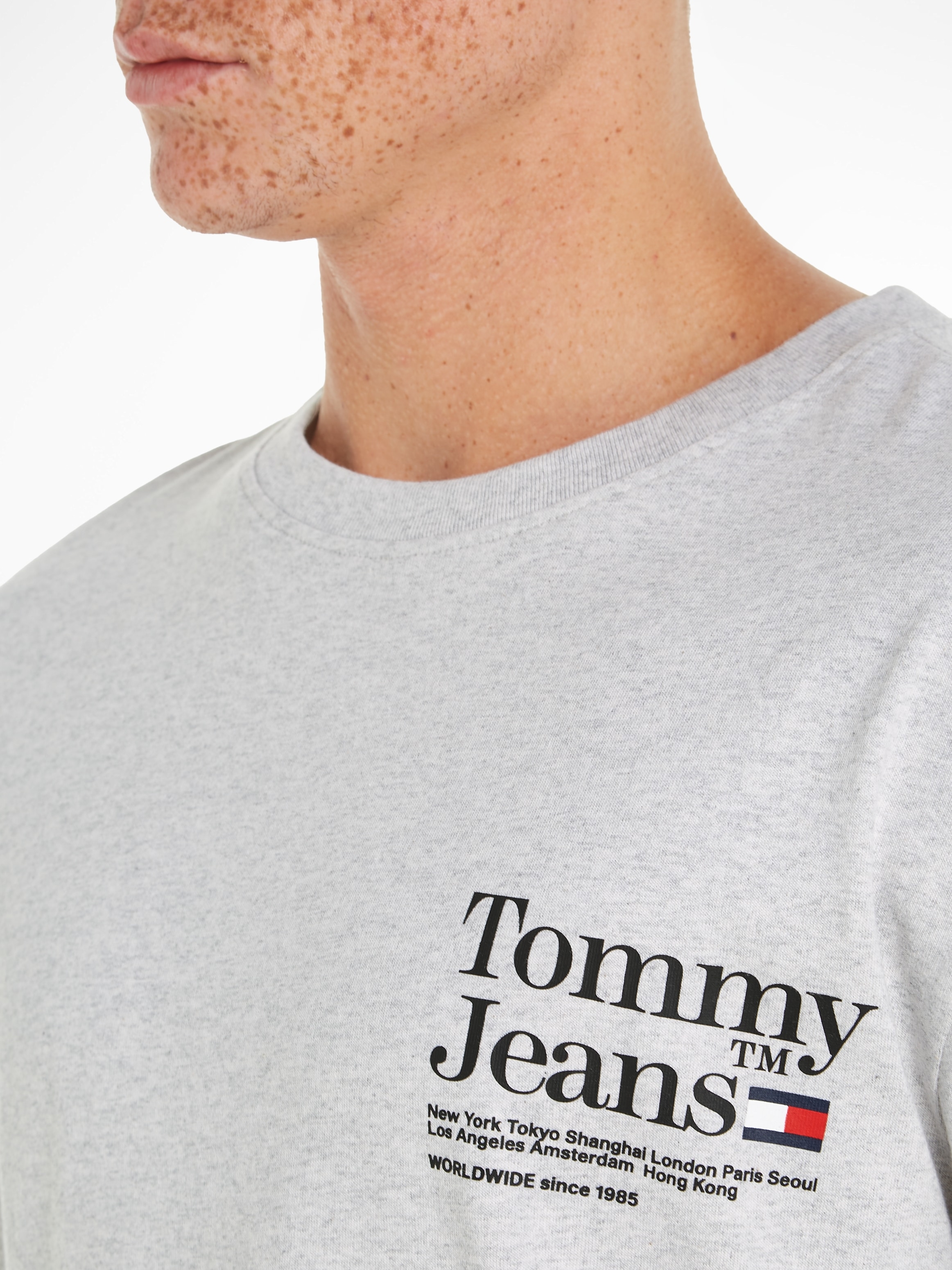 Tommy Jeans T-Shirt »TJM REG MODERN TOMMY TM TEE«, mit großem Aufdruck auf dem Rücken