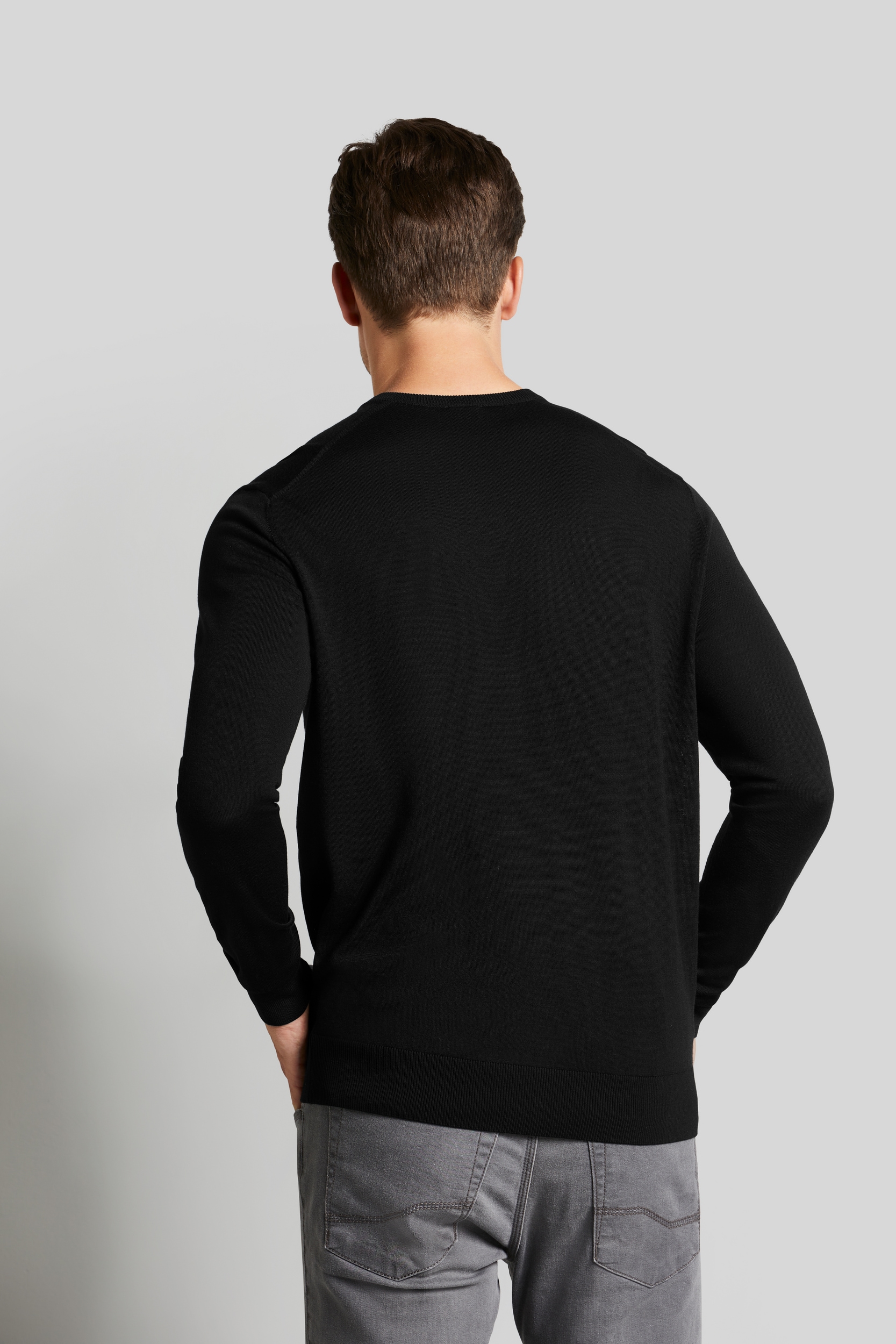 bugatti Rundhalspullover aus feiner Merinowolle