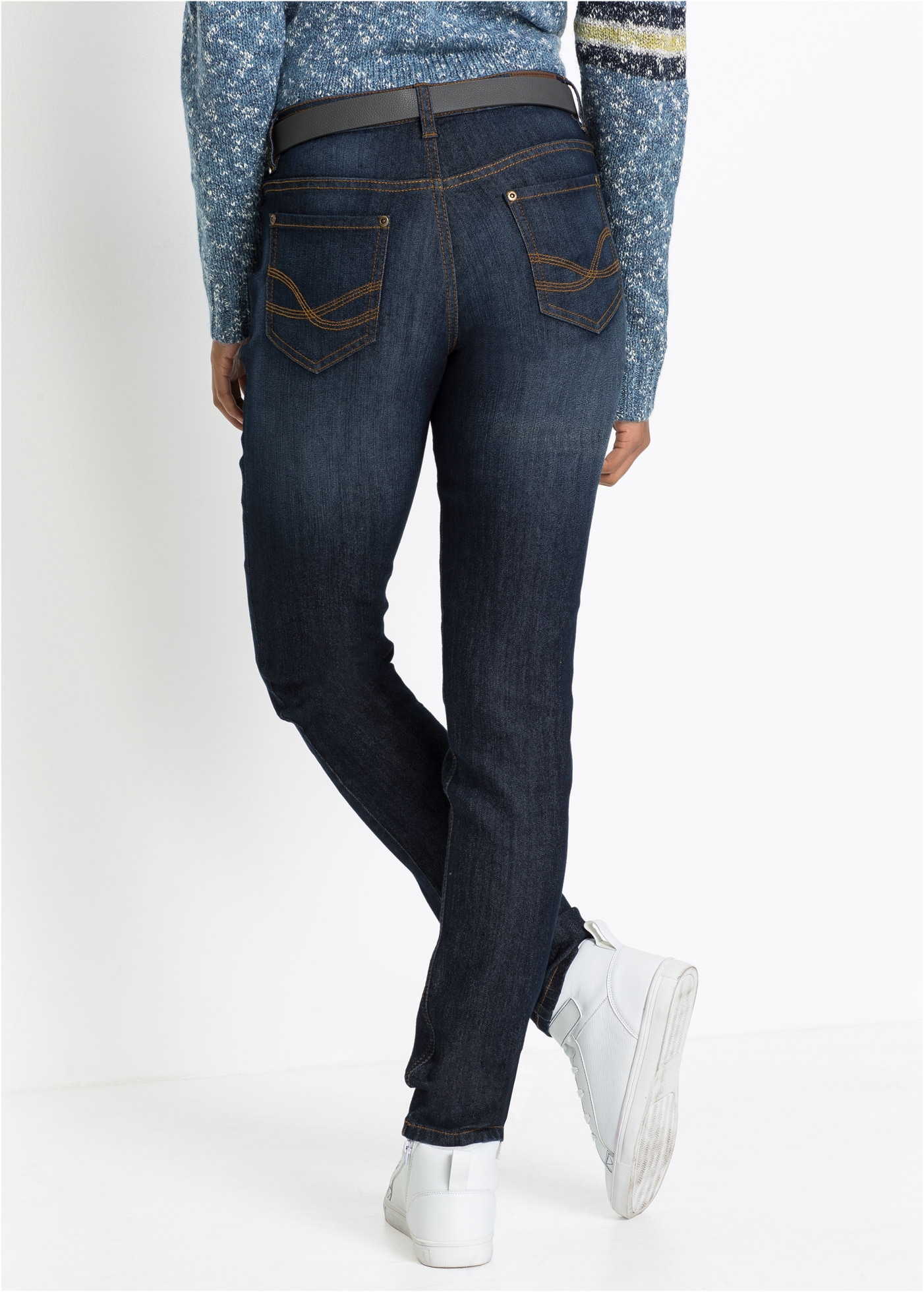 bonprix Mom-Jeans Regular Fit, mit Eingrifftaschen, Gesäßtaschen und Coinpocket