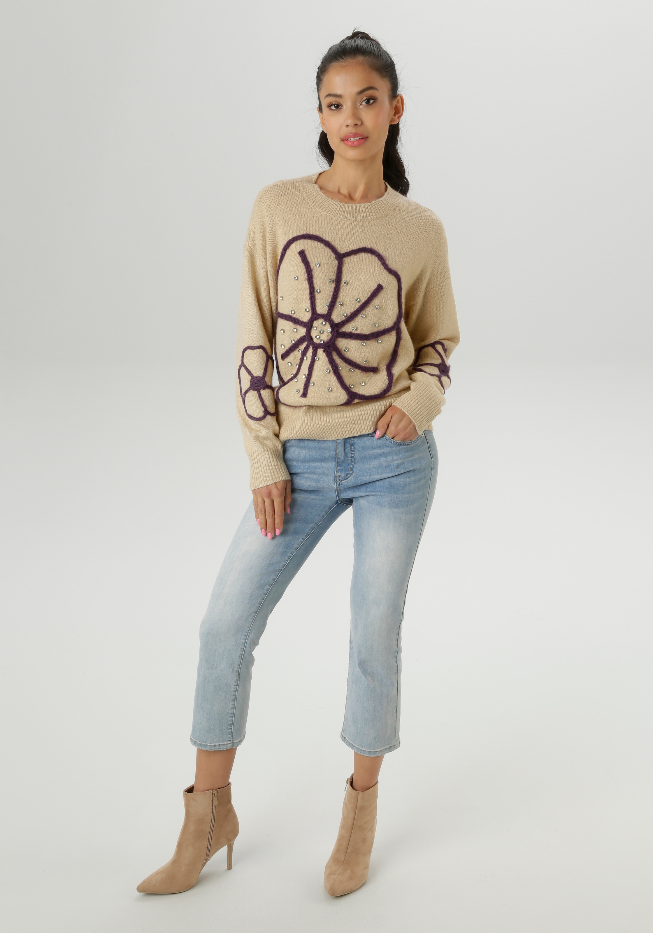 Aniston SELECTED Strickpullover vorne mit funkelnden Glitzersteinen verziert