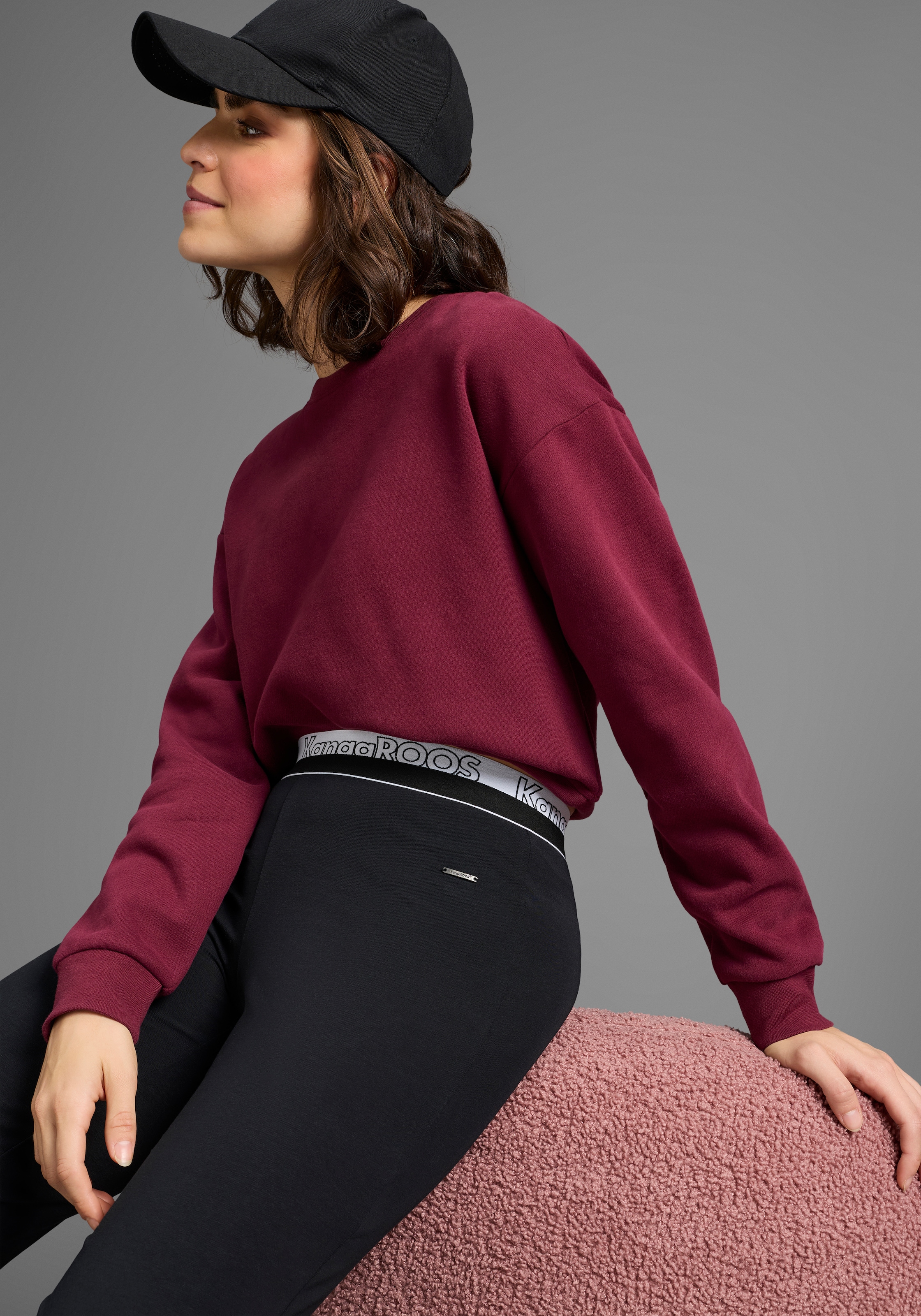 KangaROOS Jazzpants  weite Beinform, mit Gummizug am Bund, aus elastischem Material