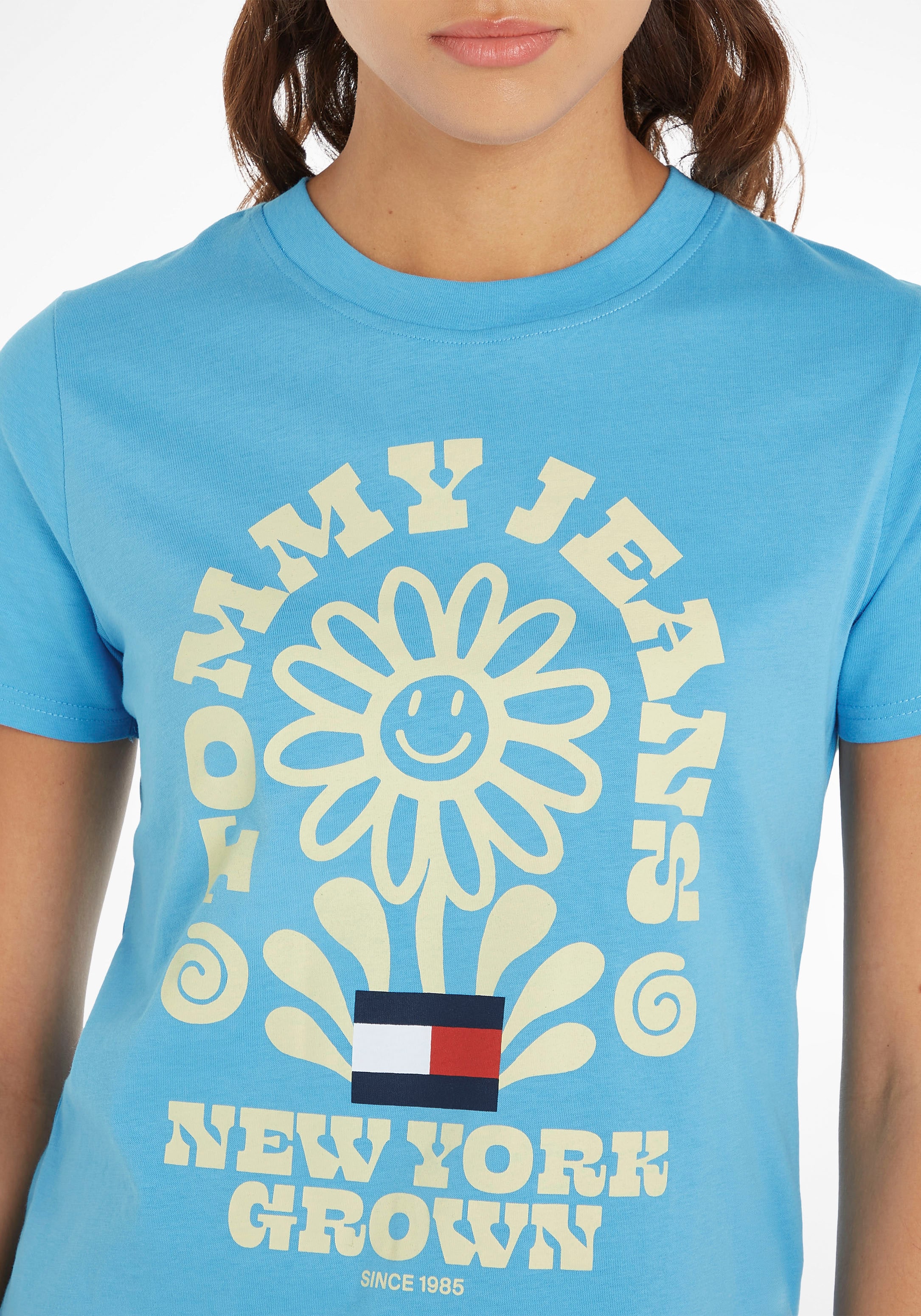 Tommy Jeans T-Shirt »TJW REG mit 4 UNIVERSAL großflächigem bestellen Logodruck | HOMEGROWN SS«