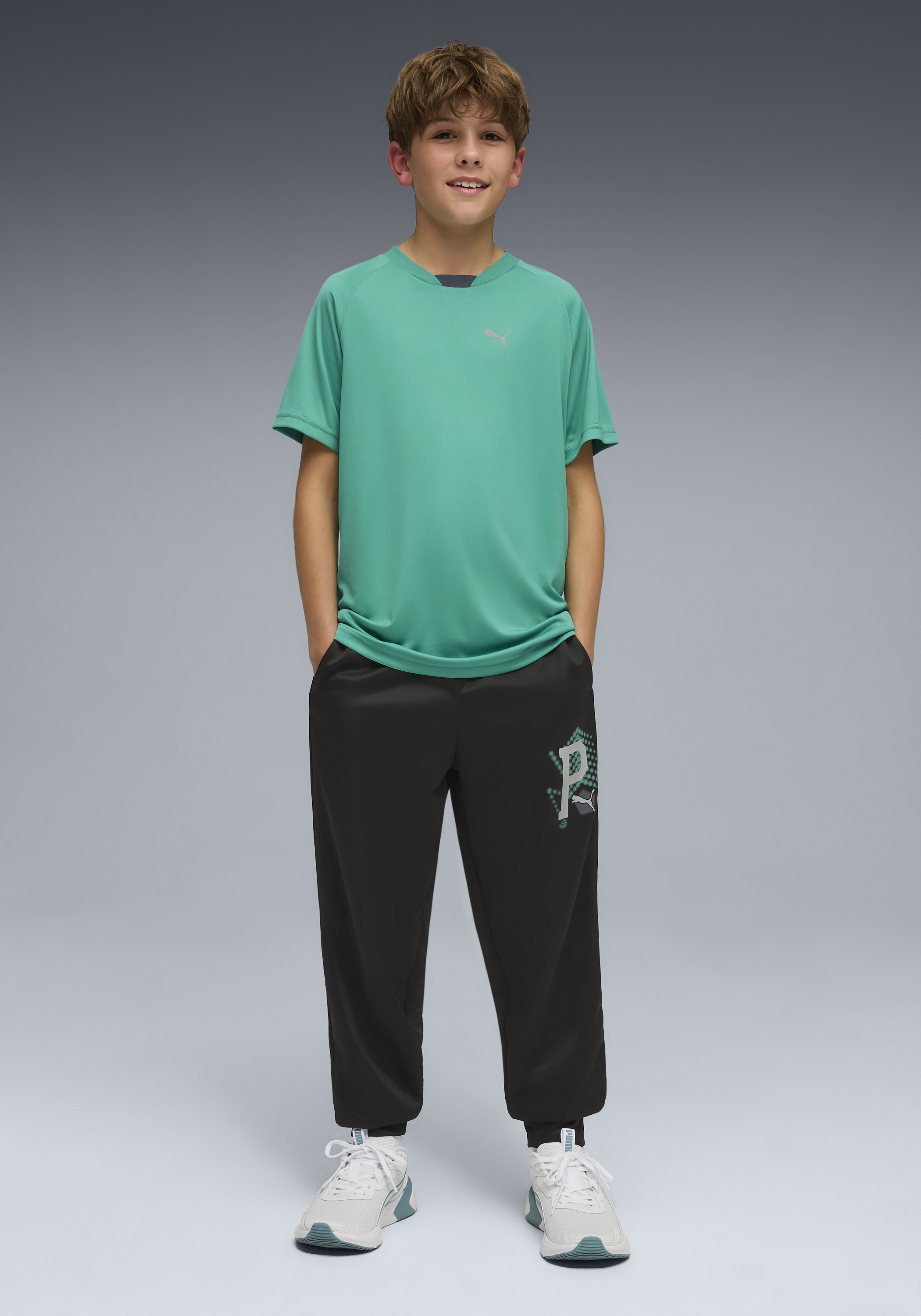 PUMA Trainingshose »ACTIVE SPORTS POLY PANTS B«  mit Eingrifftaschen, Regular Fit, mit Print-Applikationen