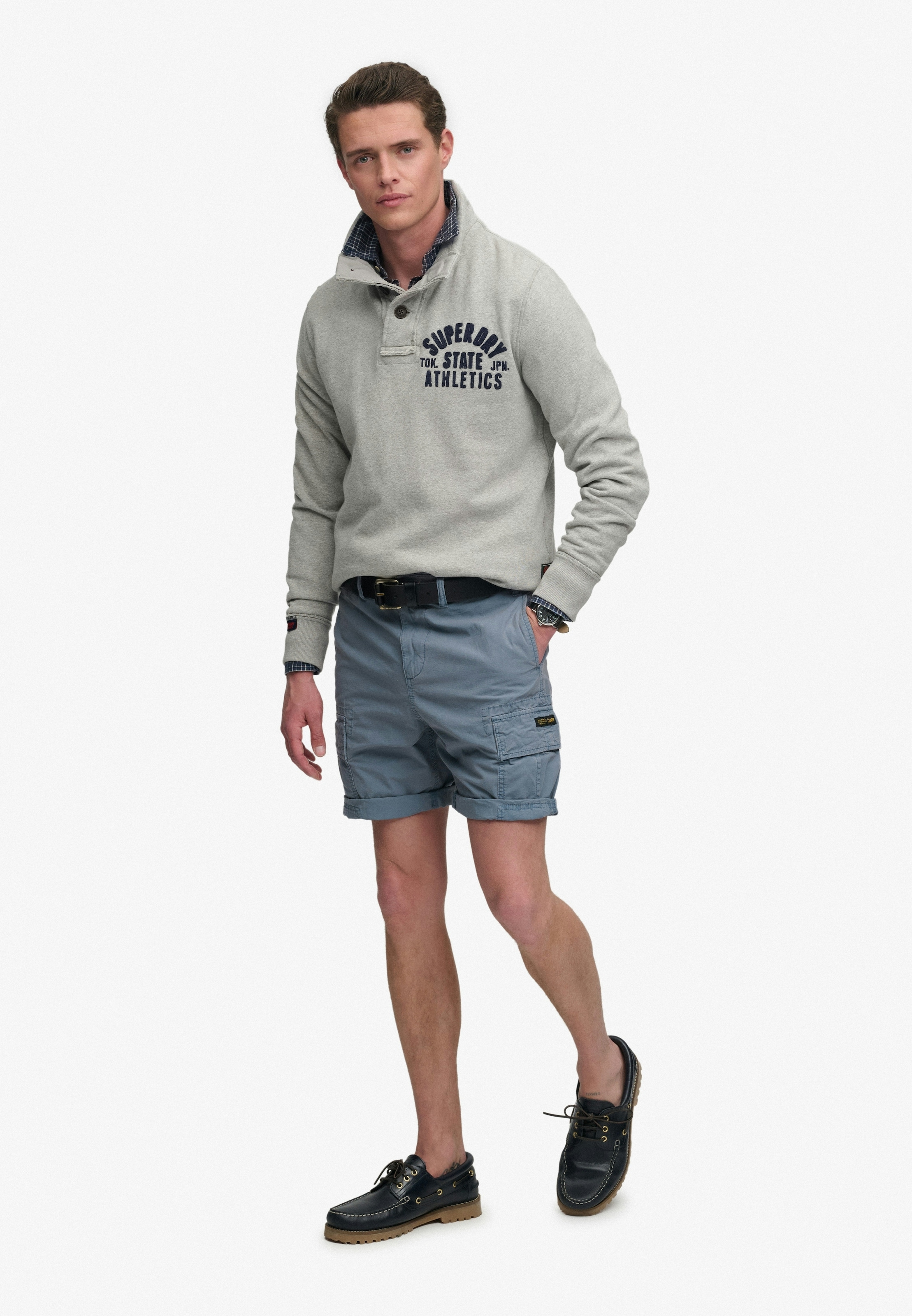 Superdry Cargoshorts »RIPSTOP LIGHT CARGO SHORT«  Relaxed Fit, knielange Schnittform, mit Reißverschluss