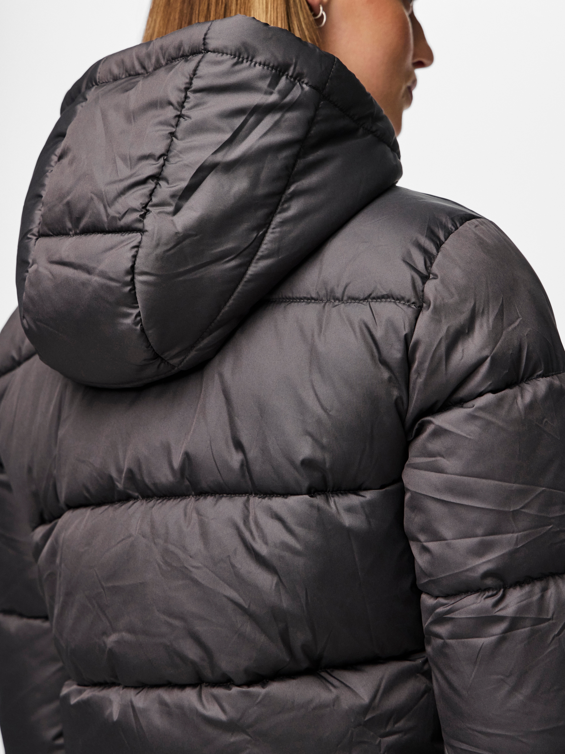 pieces Steppjacke »PCBEE NEW SHORT  PUFFER JACKET NOOS BC« mit Kapuze