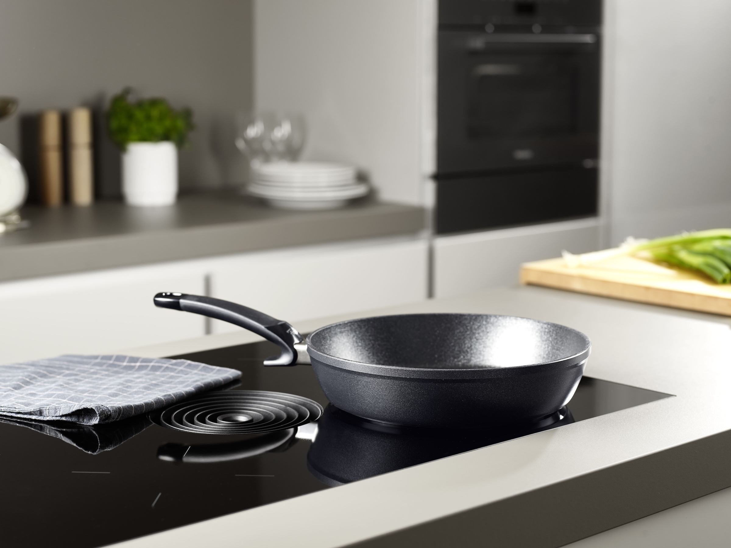 Fissler Bratpfanne »Adamant Comfort« Aluminium 1 Stk. tlg. hoher Pfannenkörper, Induktion