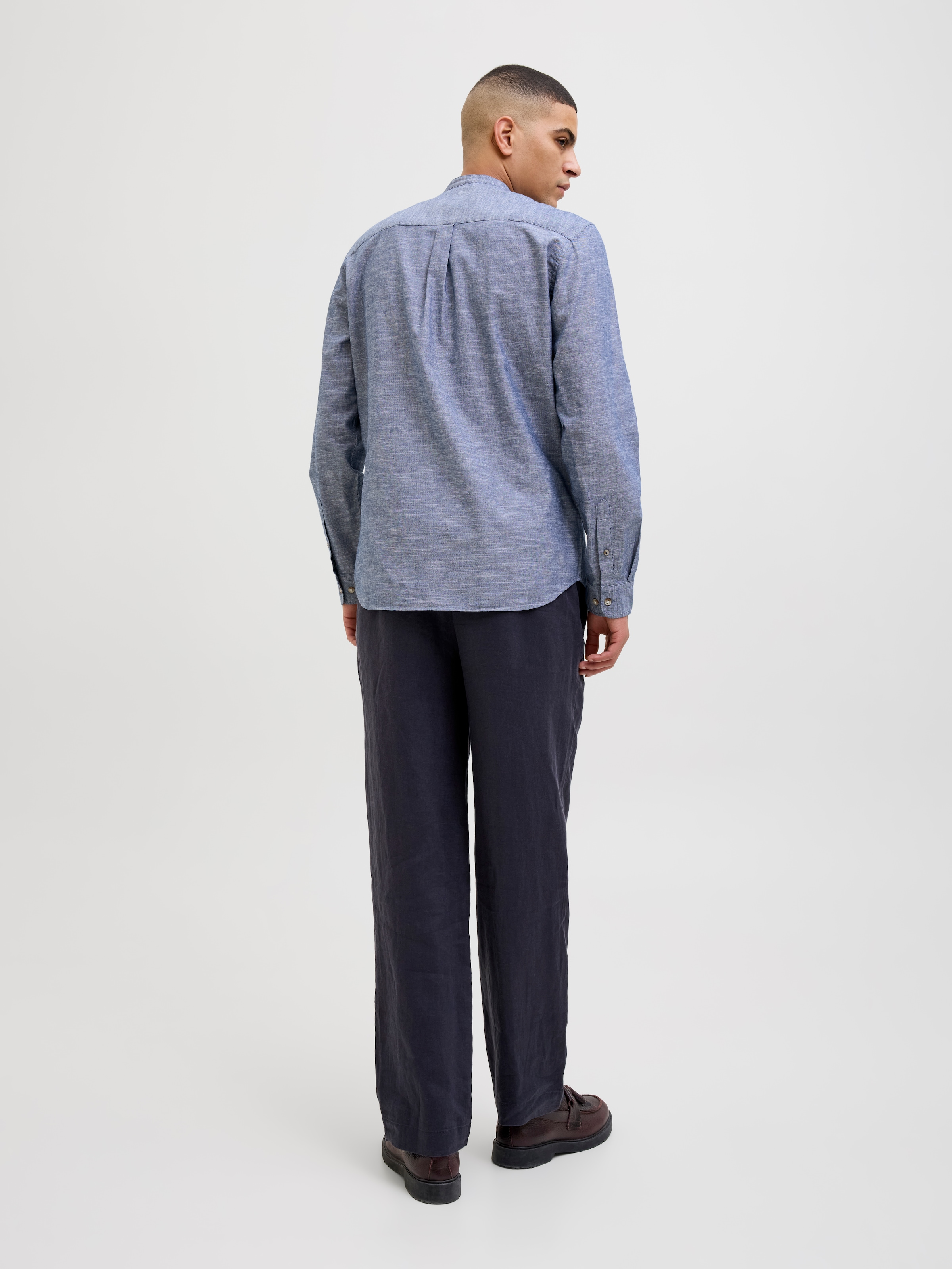 Jack & Jones Langarmhemd »JJESUMMER BAND SHIRT LS SN«, mit Bandkragen