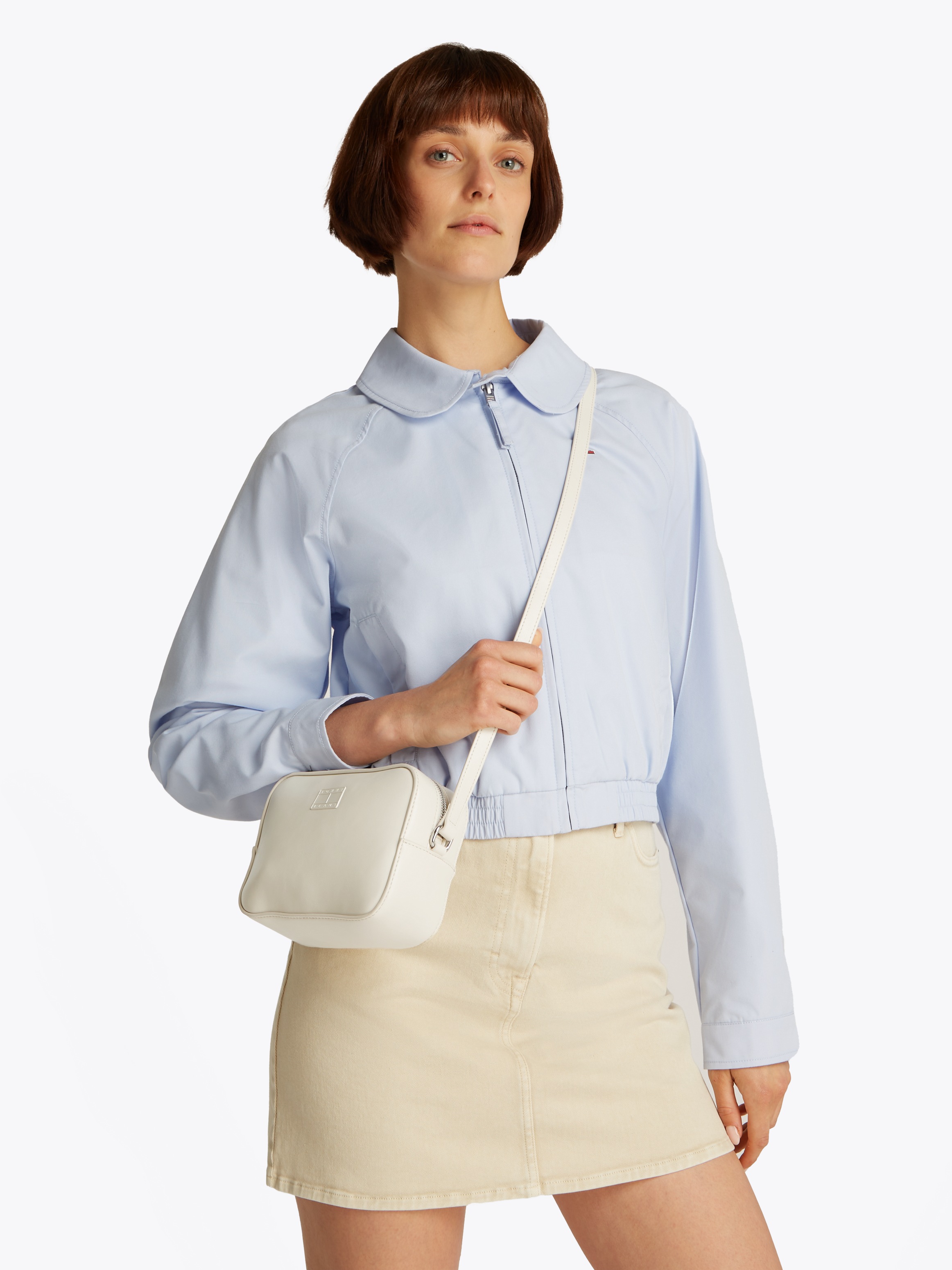 Tommy Jeans Umhängetasche »TJW ESS MUST CAMERA BAG«, Damen Mini Bag, Kulturtasche, Schultertasche mit Tommy Flagge