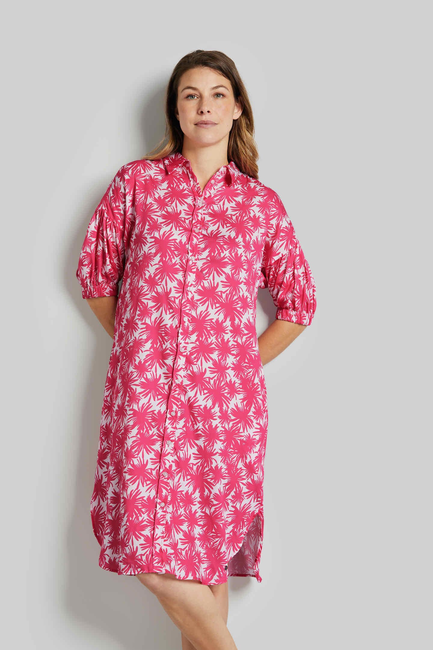 bugatti Sommerkleid, mit Seitenschlitzen