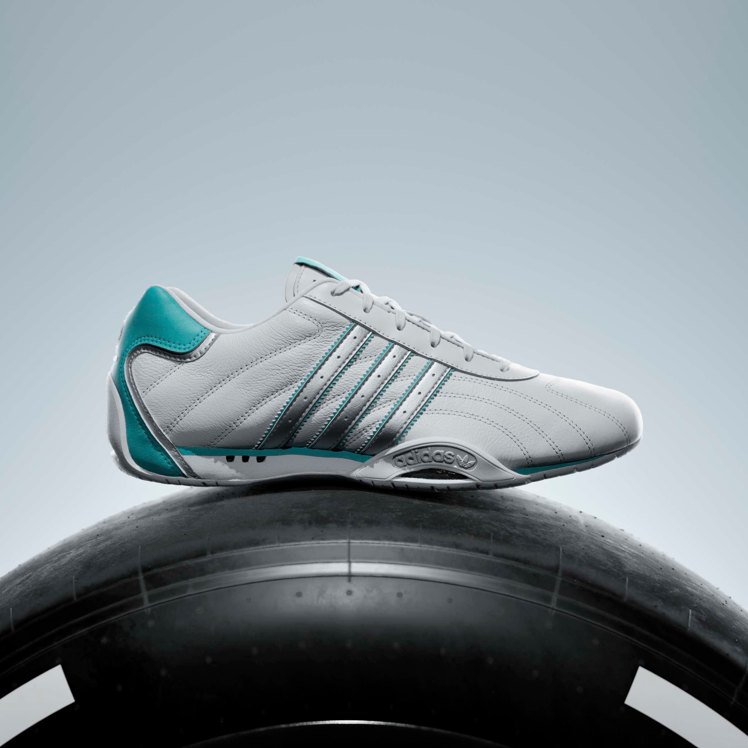 adidas Performance Sneaker »ADIRACER LO MER«