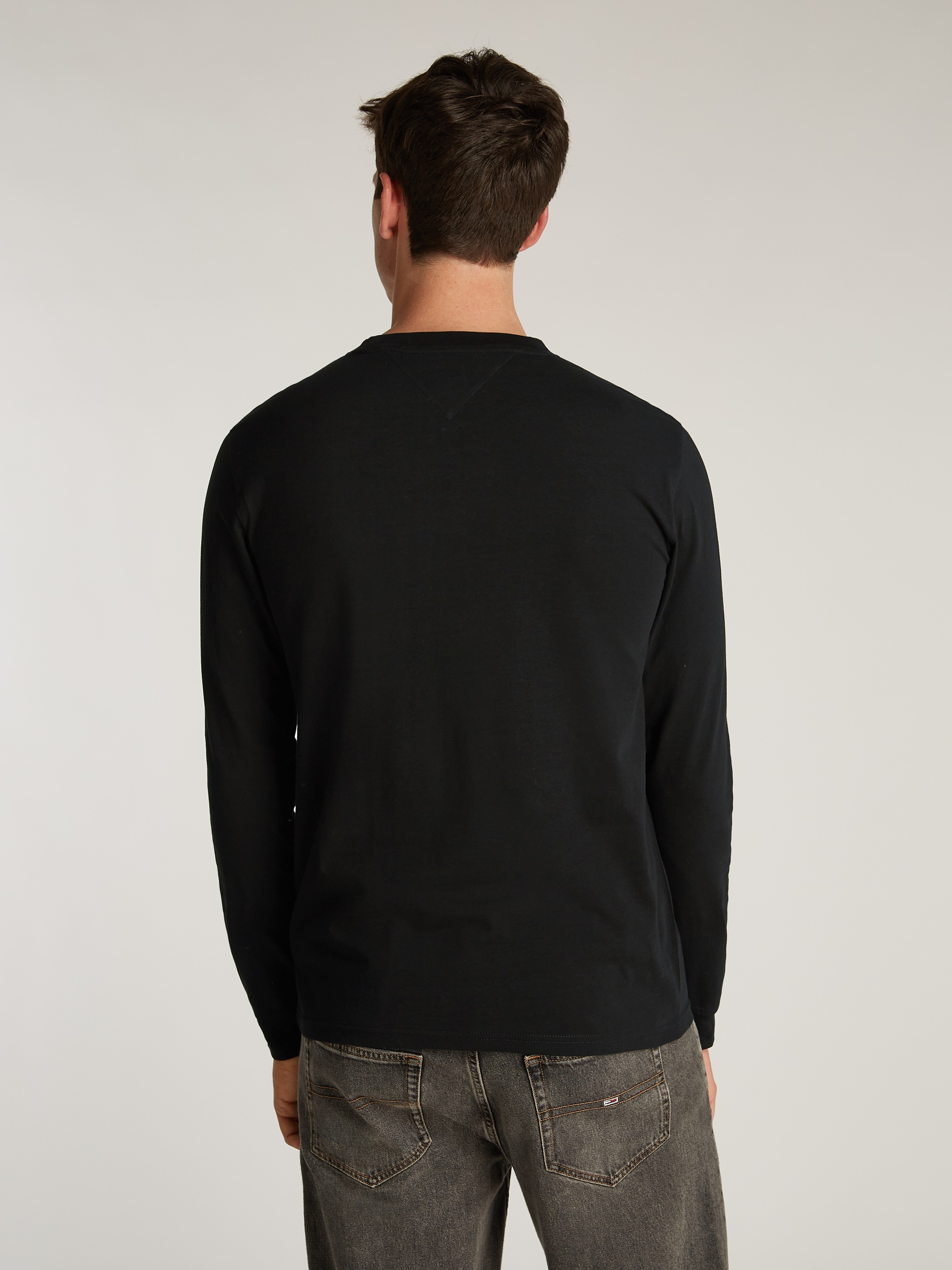 Tommy Jeans Plus Langarmshirt »TJM SLIM LINEAR CHEST LS TEE EXT«, in Großen Größen, Logodruck