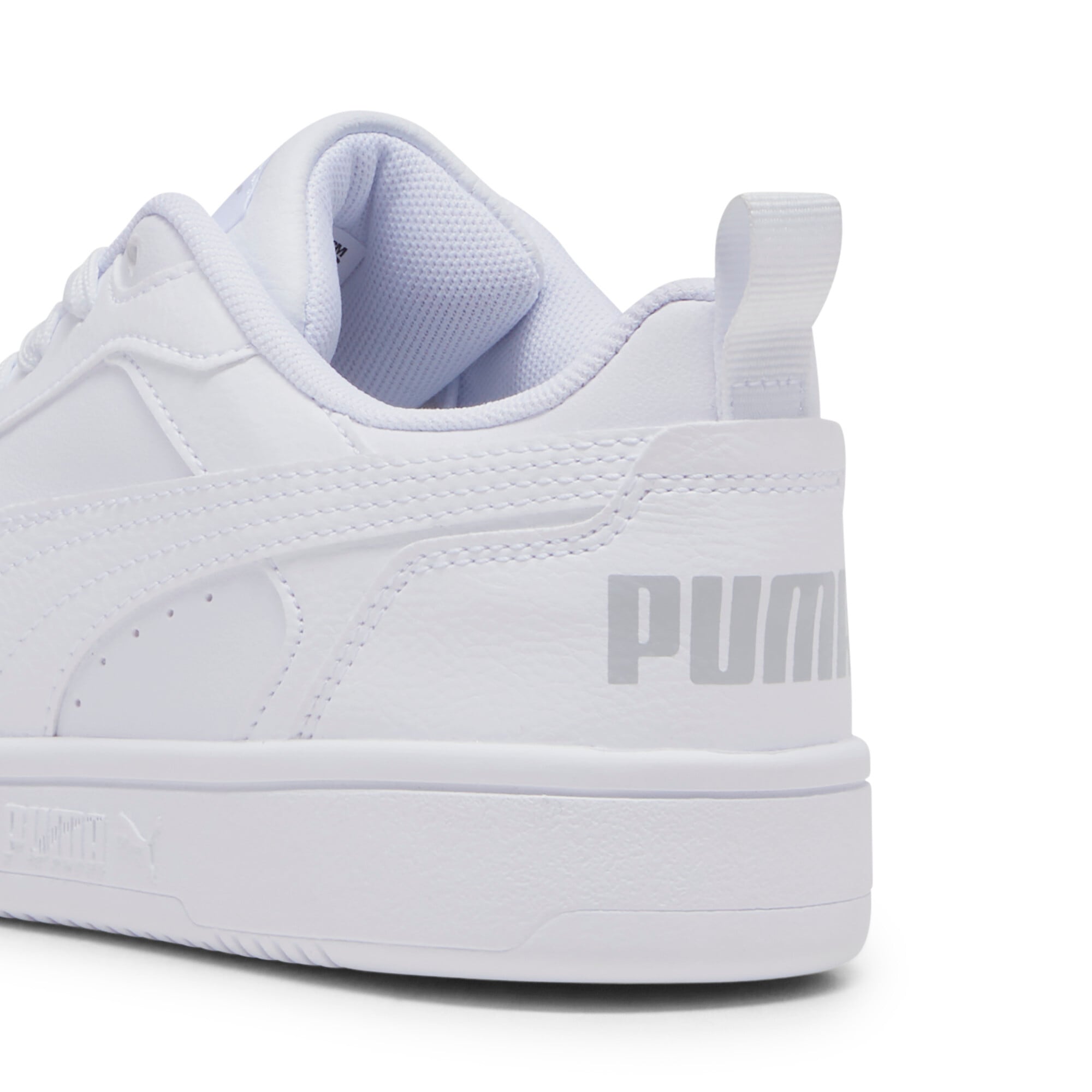 PUMA Sneaker »REBOUND V6 LO JR«  mit Schnürverschluss, dämpfendes Fußbett, aus Synthetik