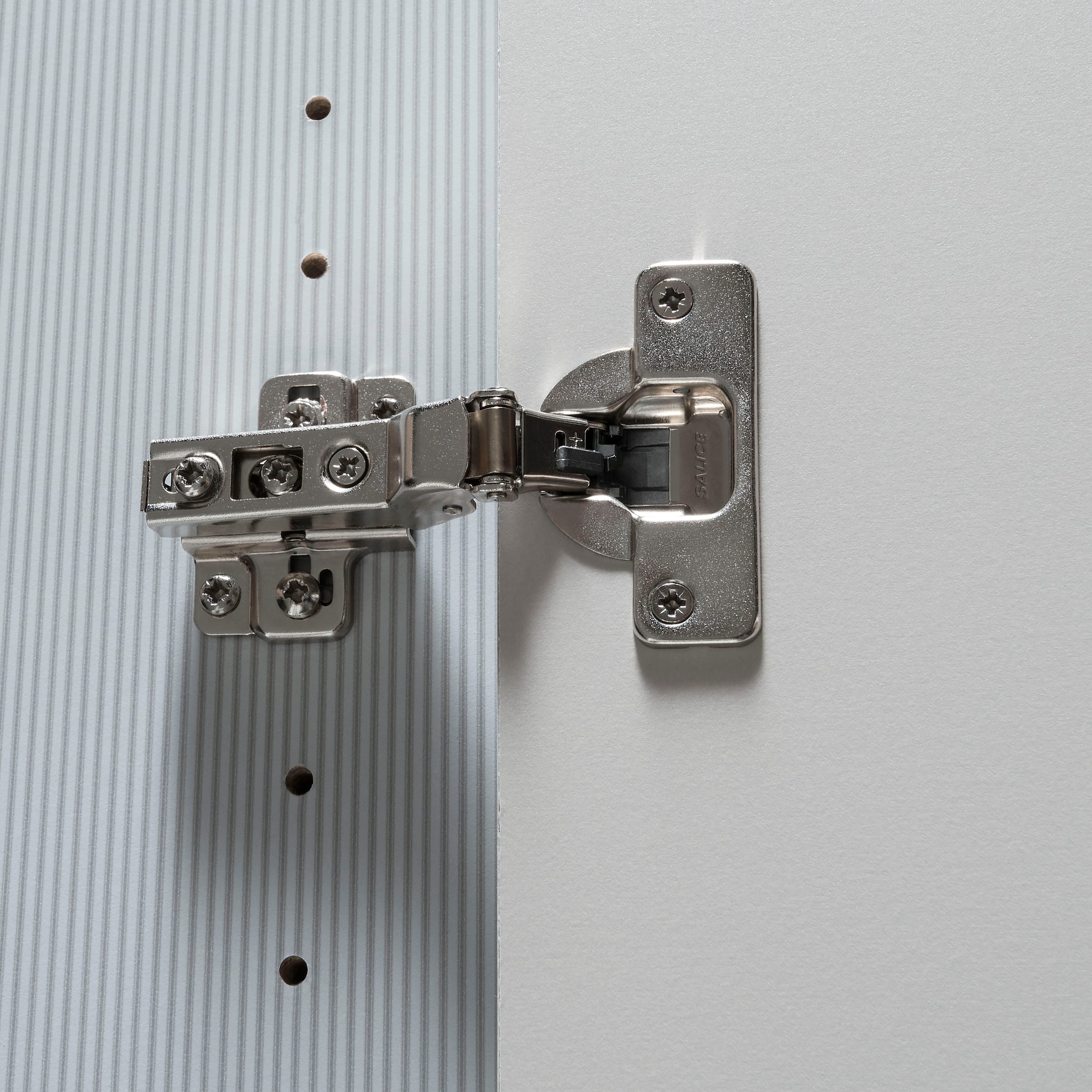 WIEMANN Drehtürenschrank »Monaco« mit Glasfront sowie hochwertige Beschläge inkl. Dämpfung