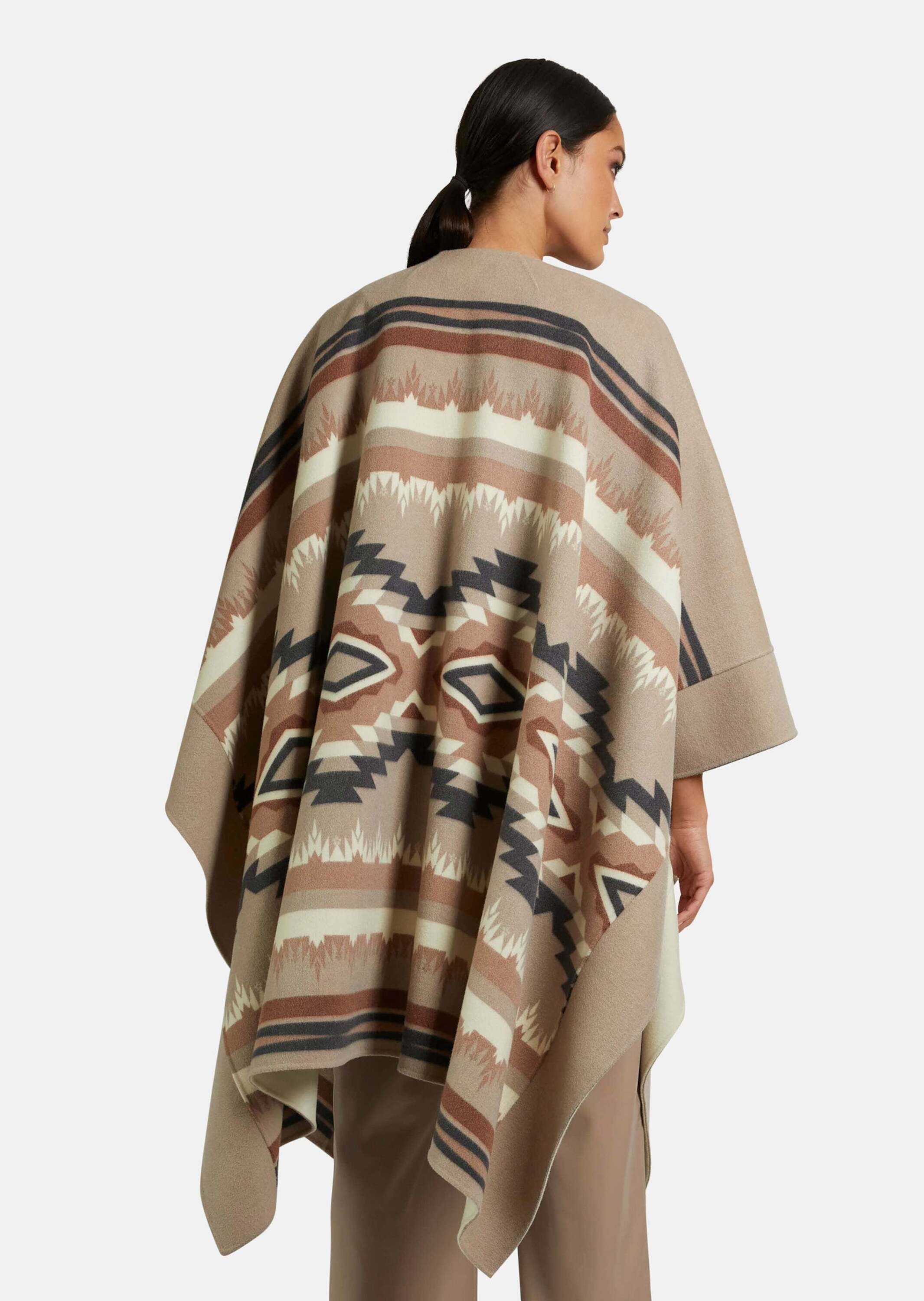 MADELEINE Cape »Cape Doubleface-Cape mit Innenweste«