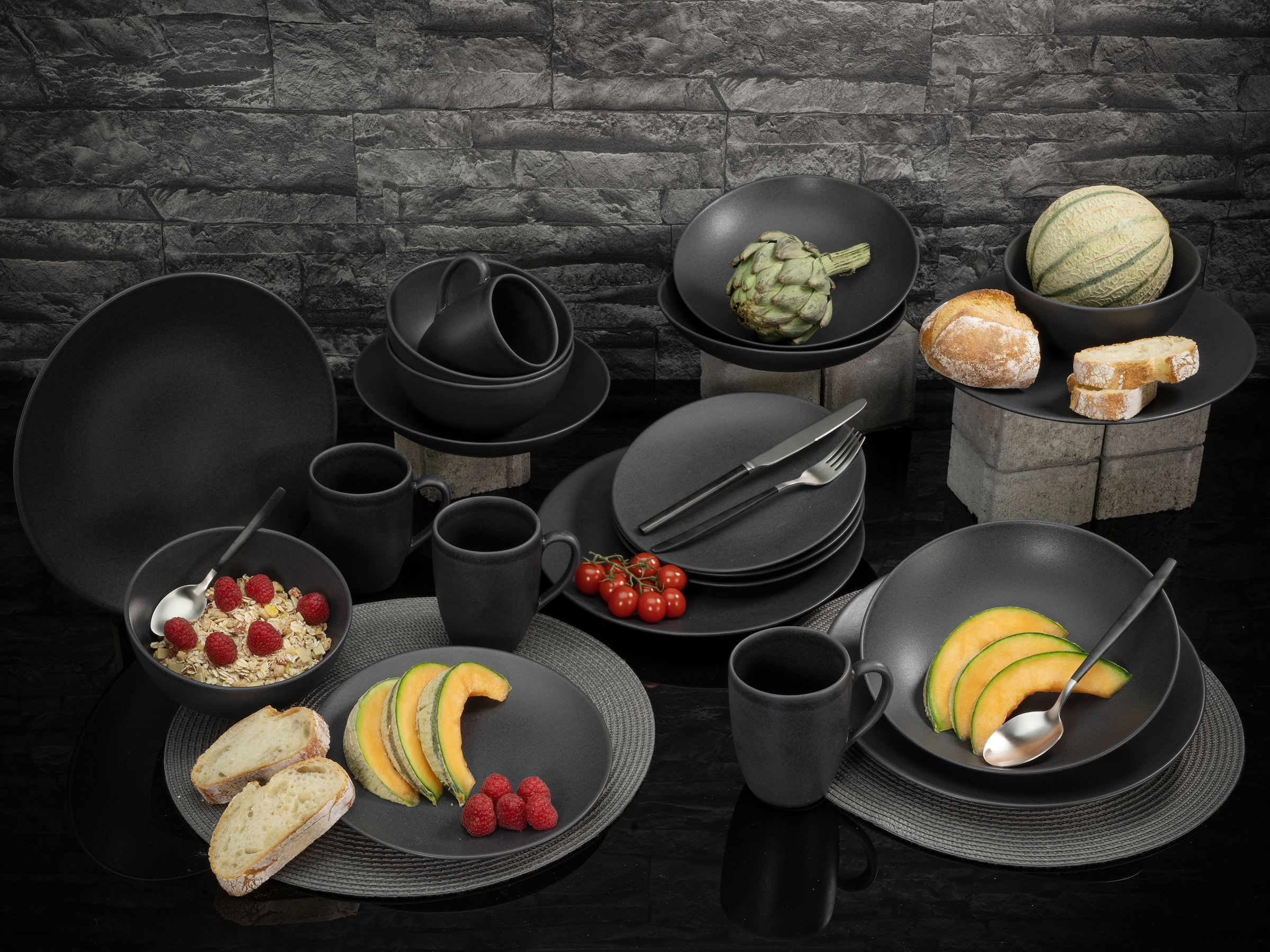 CreaTable Kombiservice »Geschirr-Set Soft Touch Black«, (Set, 20 tlg., Kaffeeservice und Tafelservice im Set, für 4 Personen), Service, schwarz, seidenmatte Glasur, 20 Teile, für 4 Personen