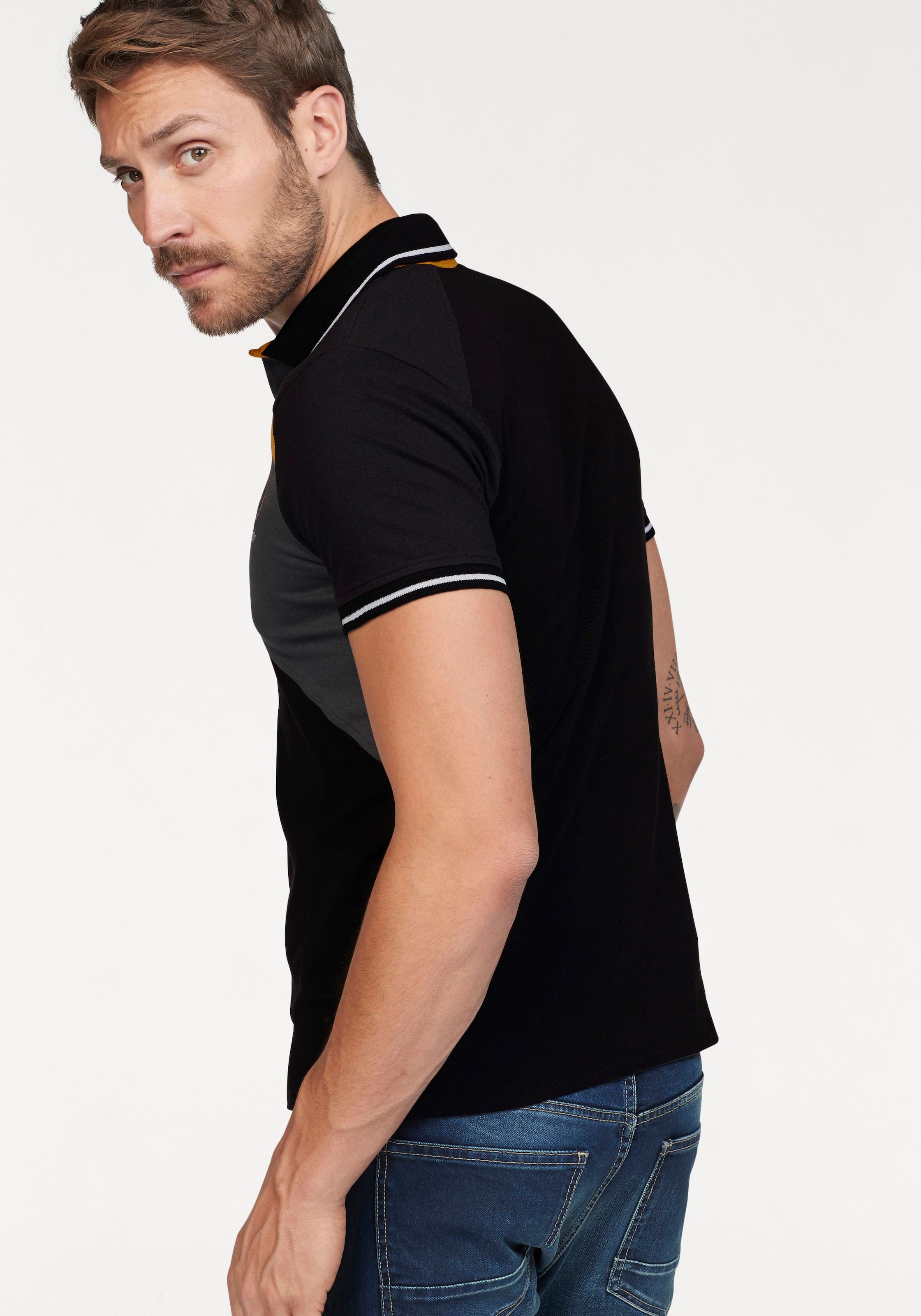 Bruno Banani Poloshirt, Kurzarm, körpernahe Passform, unifarben, mit Polokragen