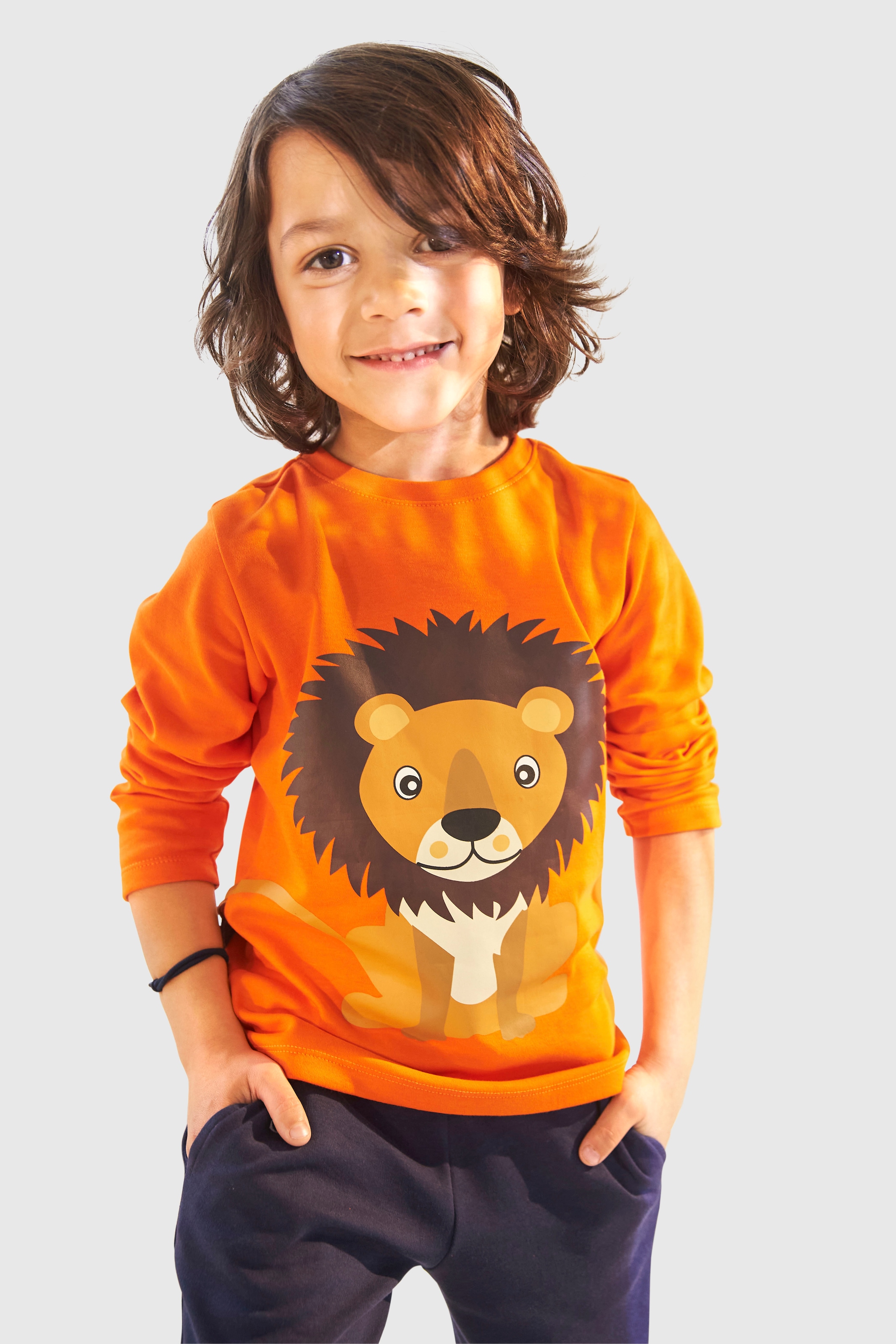 KIDSWORLD Shirt & Hose »2tlg. Set Langarmshirt+Hose«, mit Löwendruck