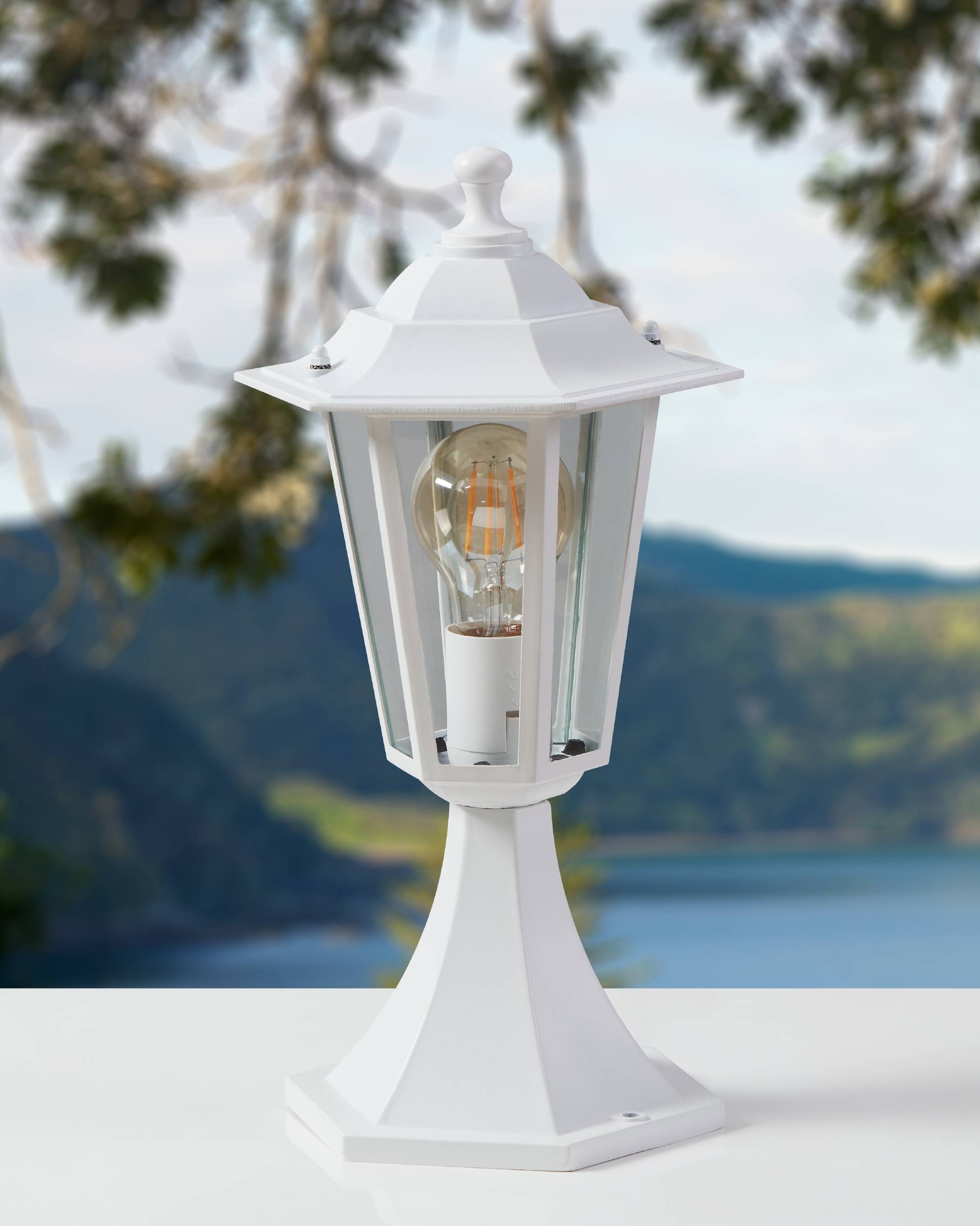 EGLO Sockelleuchte »Laterna 5, Sockellampe, Außenleuchte aus Aluguss und Glas, E27, IP44« E27 1 Stk. Stehleuchte - H38,5 x Ø19,5 cm - weiß - 1X60W exkl.