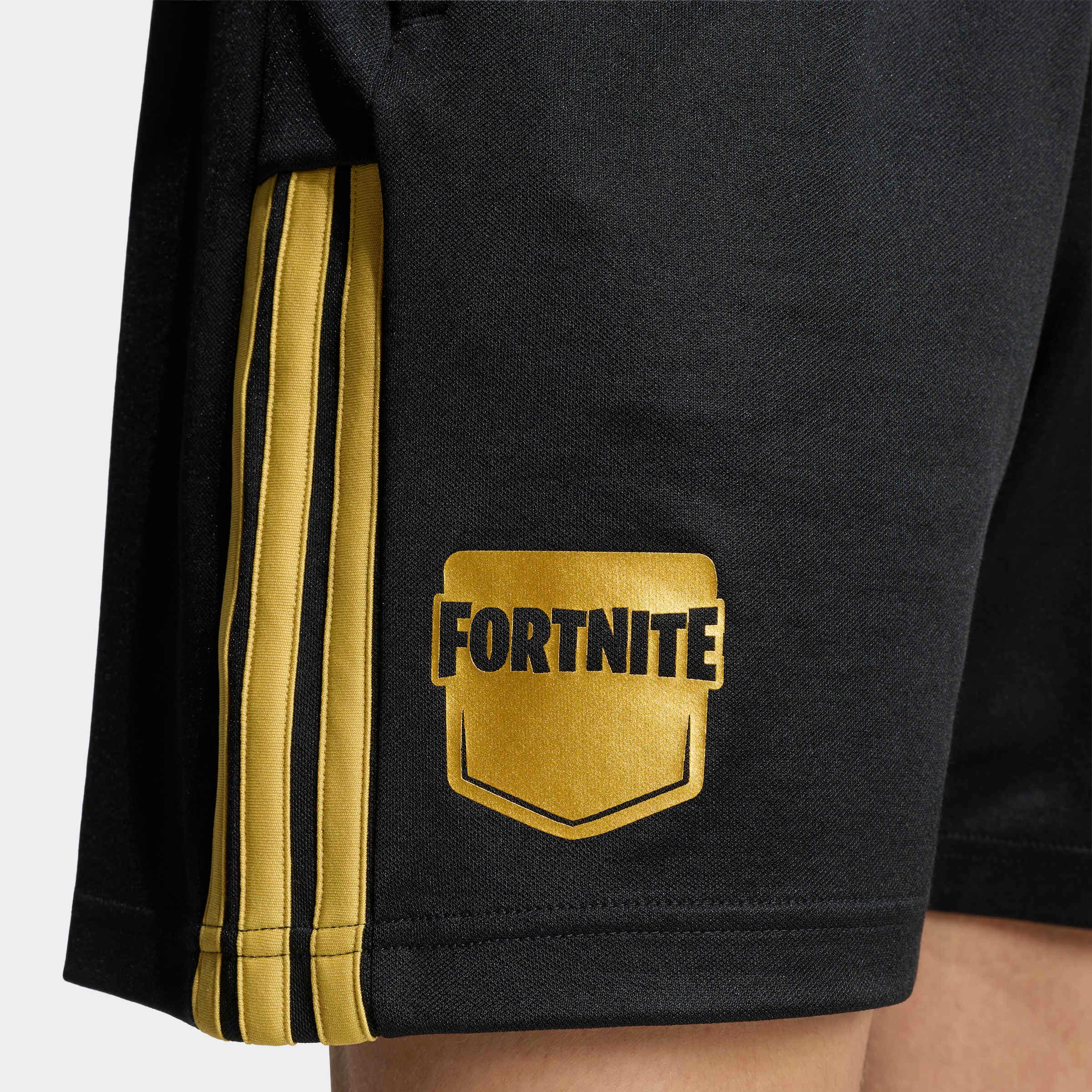 adidas Sportswear Shorts »ADIDAS X FORTNITE TIRO«  mit Kordelverschluss, sportlicher Stil, für Erwachsene, normale Weite