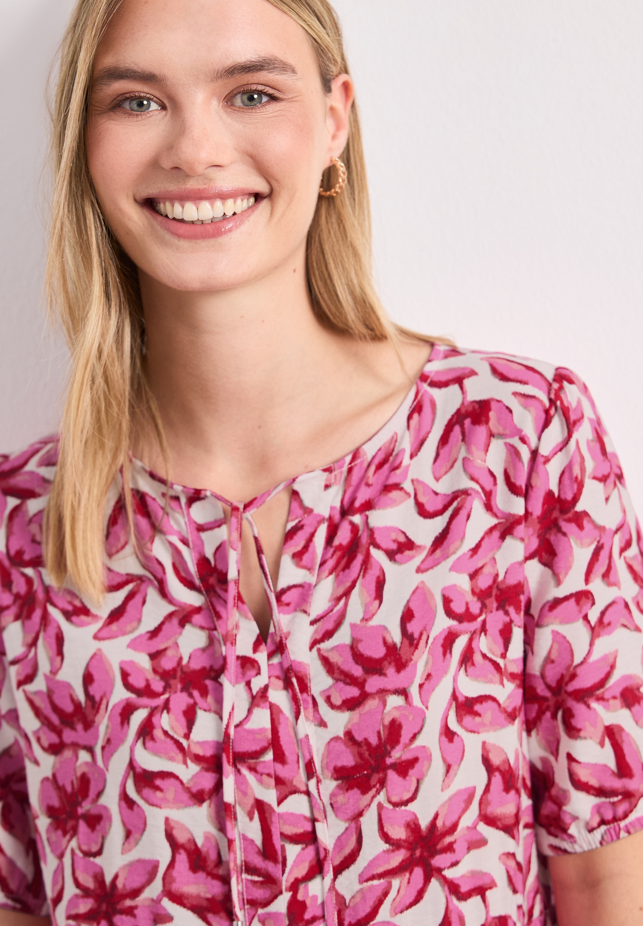 STREET ONE Druckkleid Ohne Taschen Sommerrock mit Split Neck und Print