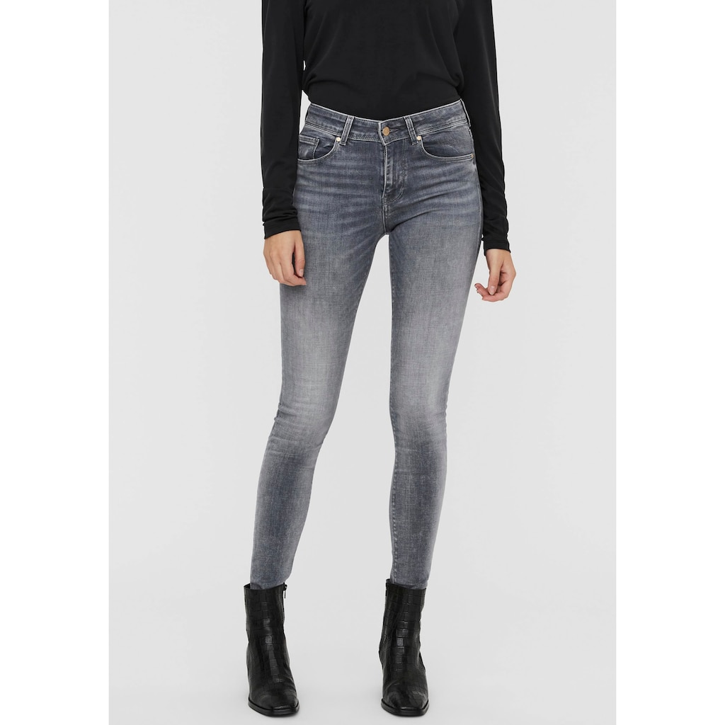 Vero Moda Skinny-fit-Jeans »VMLUX MR SLIM JEANS«