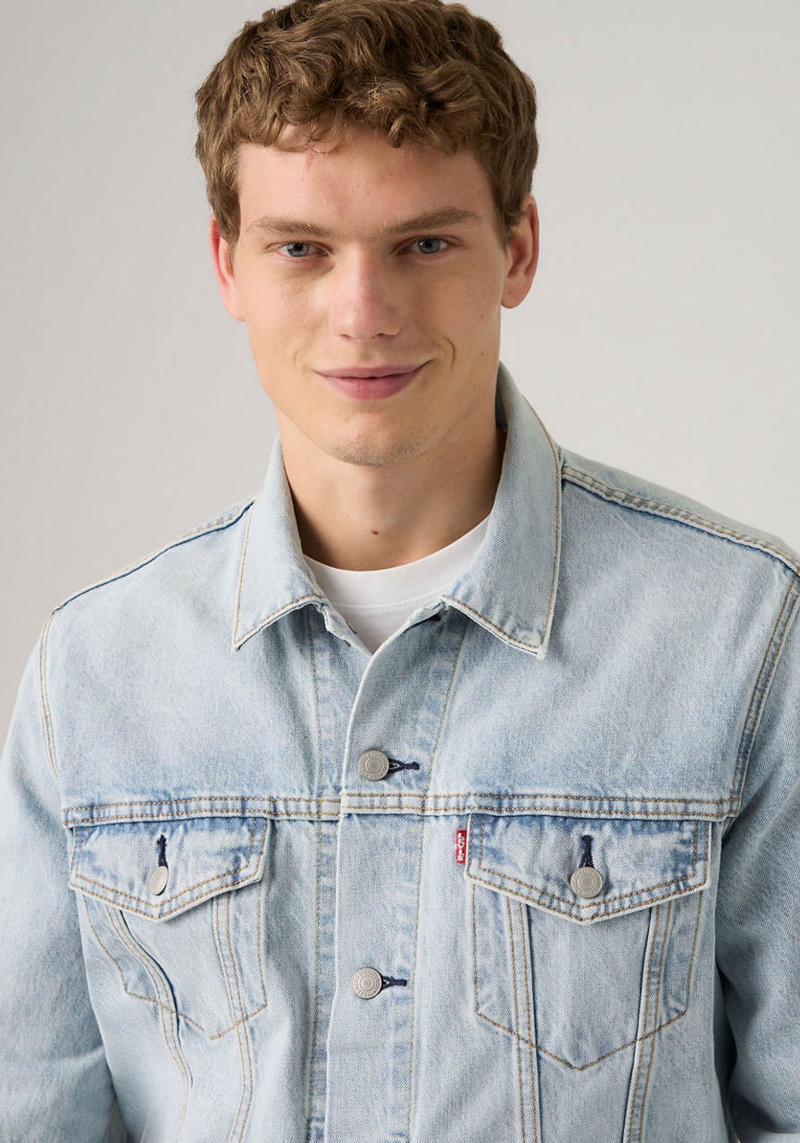 Levi's® Jeansjacke »VINTAGE FIT TRUCKER JKT« ohne Kapuze mit Knopfleiste