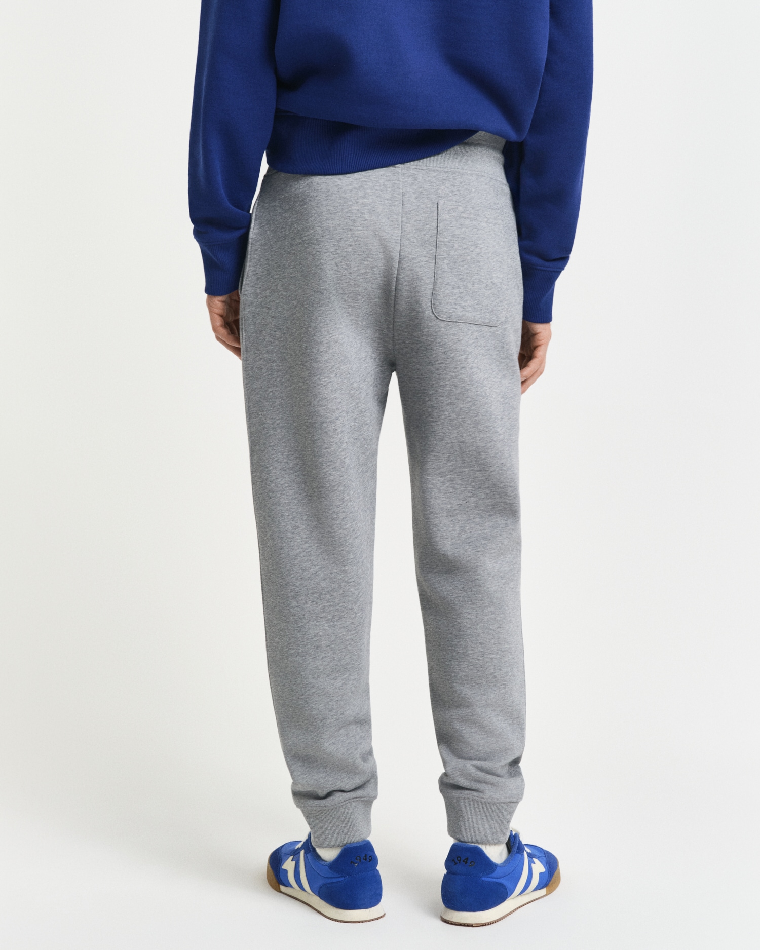 Gant Sweathose »REG SHIELD SWEATPANTS«, mit Logostickerei unterhalb des Bunds