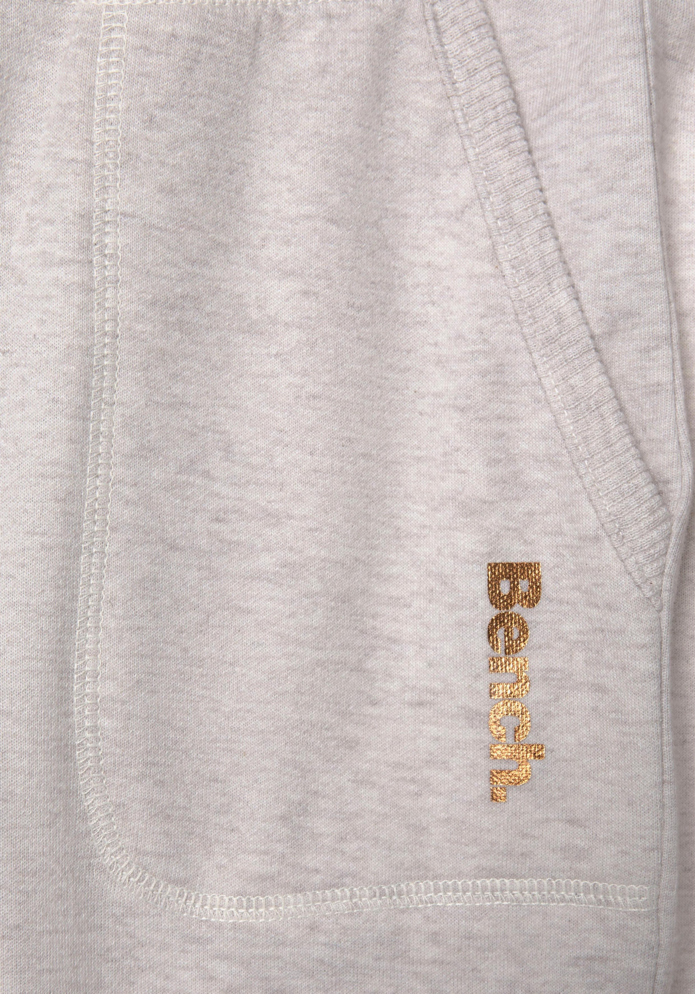 Bench. Loungewear Loungehose, mit aufgesetzten Taschen, Loungewear