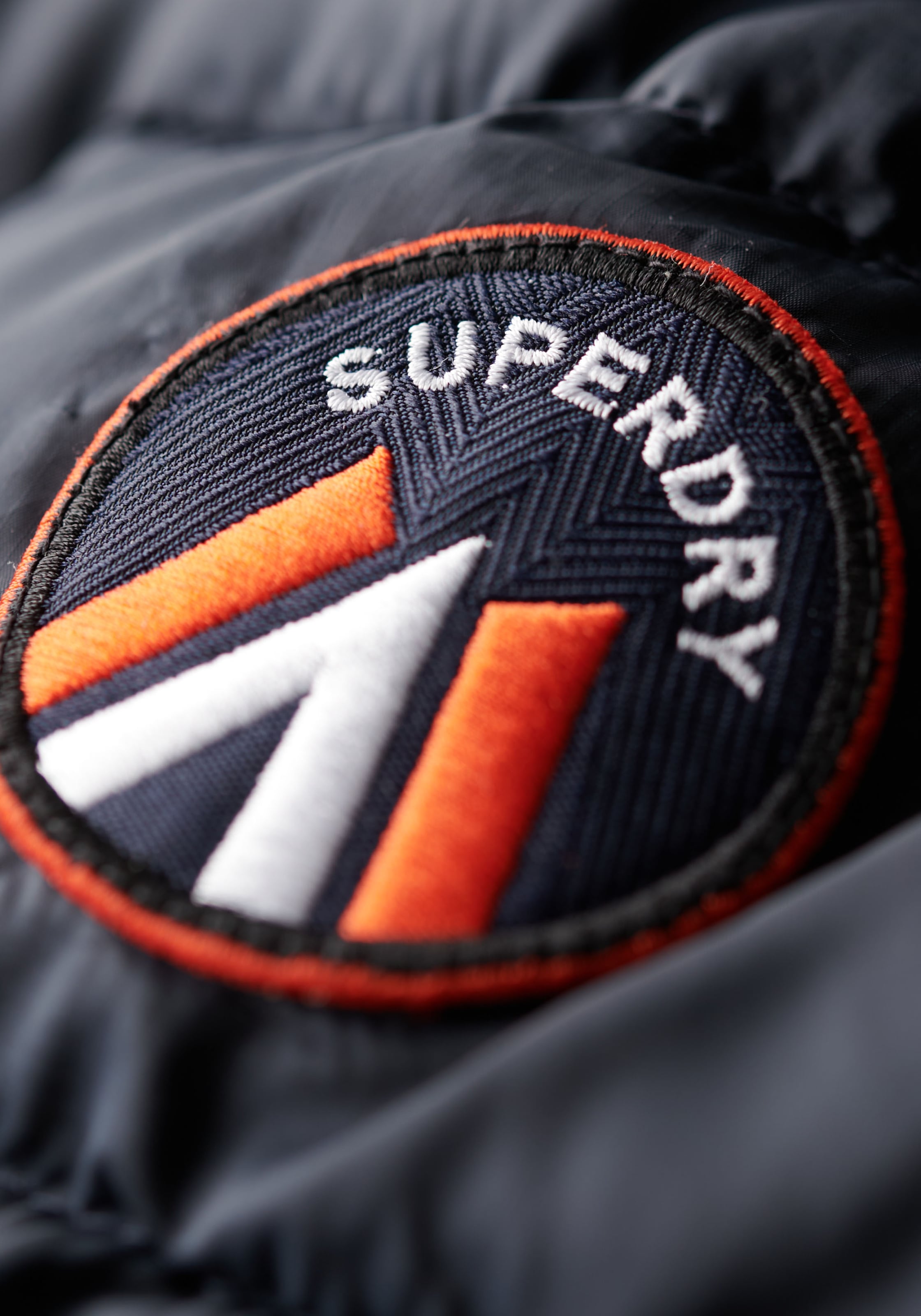 Superdry Steppjacke »HOODED FUJI QUILT PADDED JKT«, mit Kapuze