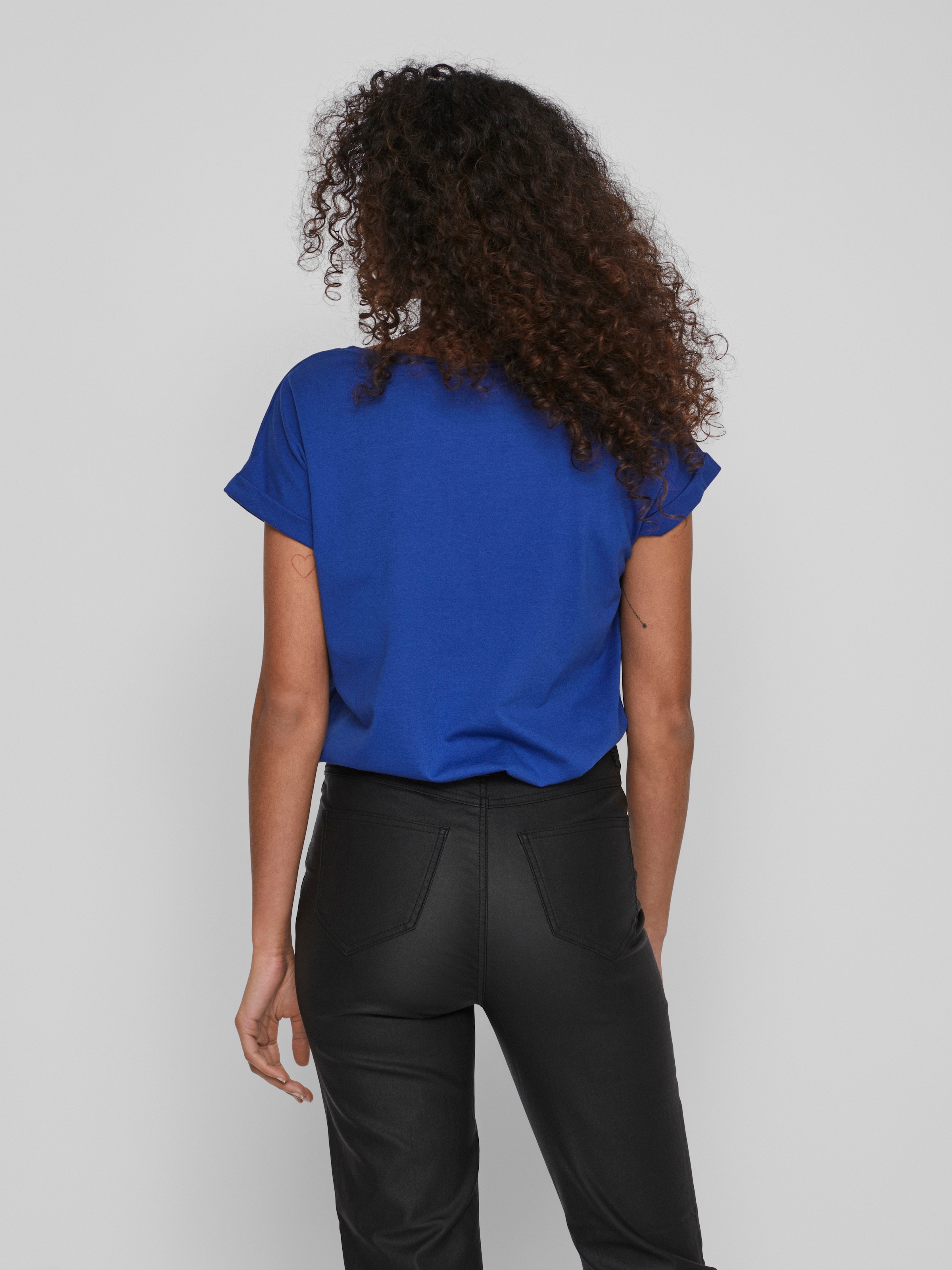 Vila Rundhalsshirt »VIDREAMERS NEW PURE T-SHIRT/SU-NOOS«, Basic Damen-T-Shirt mit Rundhalsausschnitt und umgeschlagenen Ärmeln