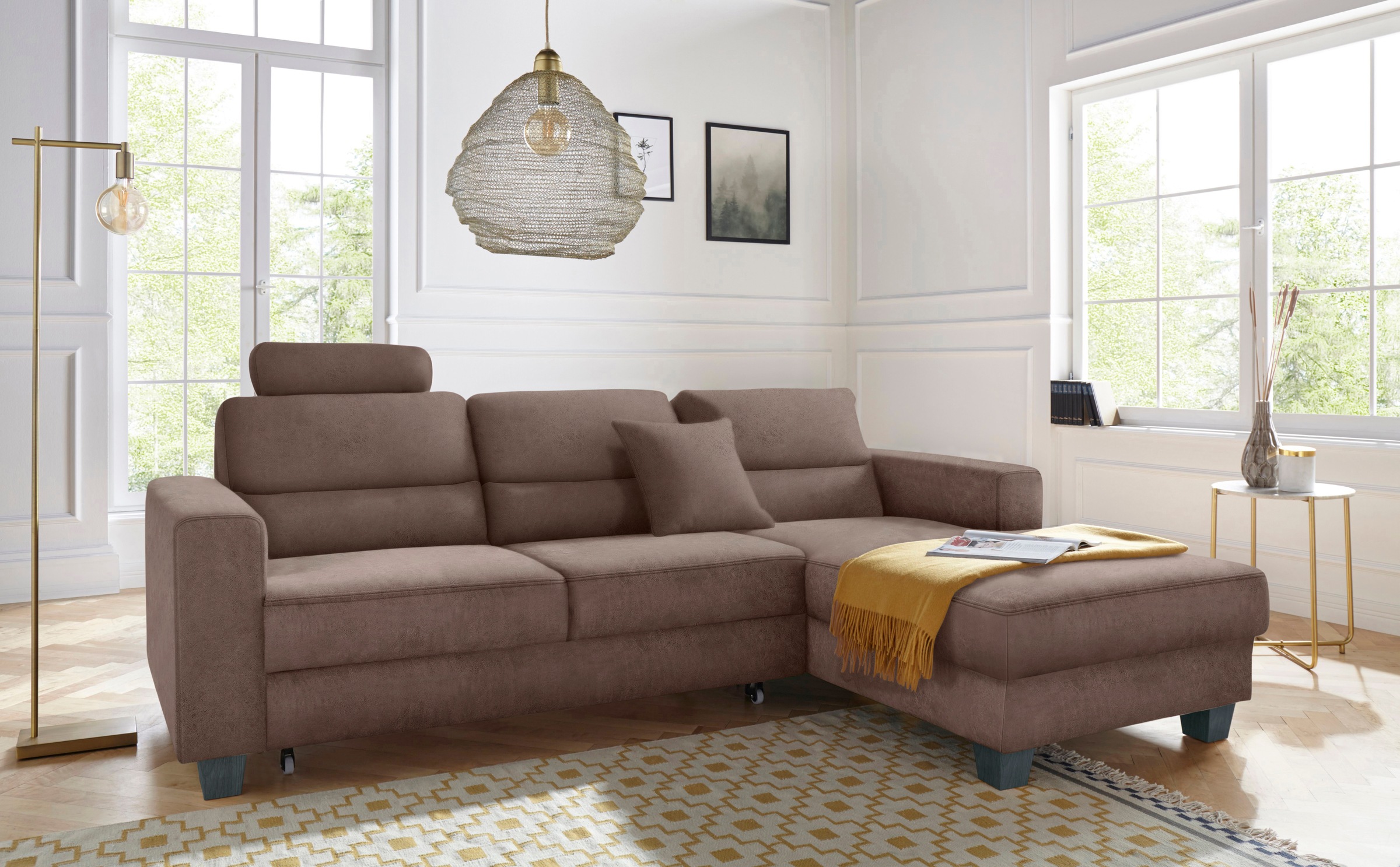 TRENDMANUFAKTUR Ecksofa »Chamber, zeitlos und modern, bequem mit hohem Sitzkomfort, L-Form«, inklusive einer Kopfstütze, wahlweise mit Schlaffunktion