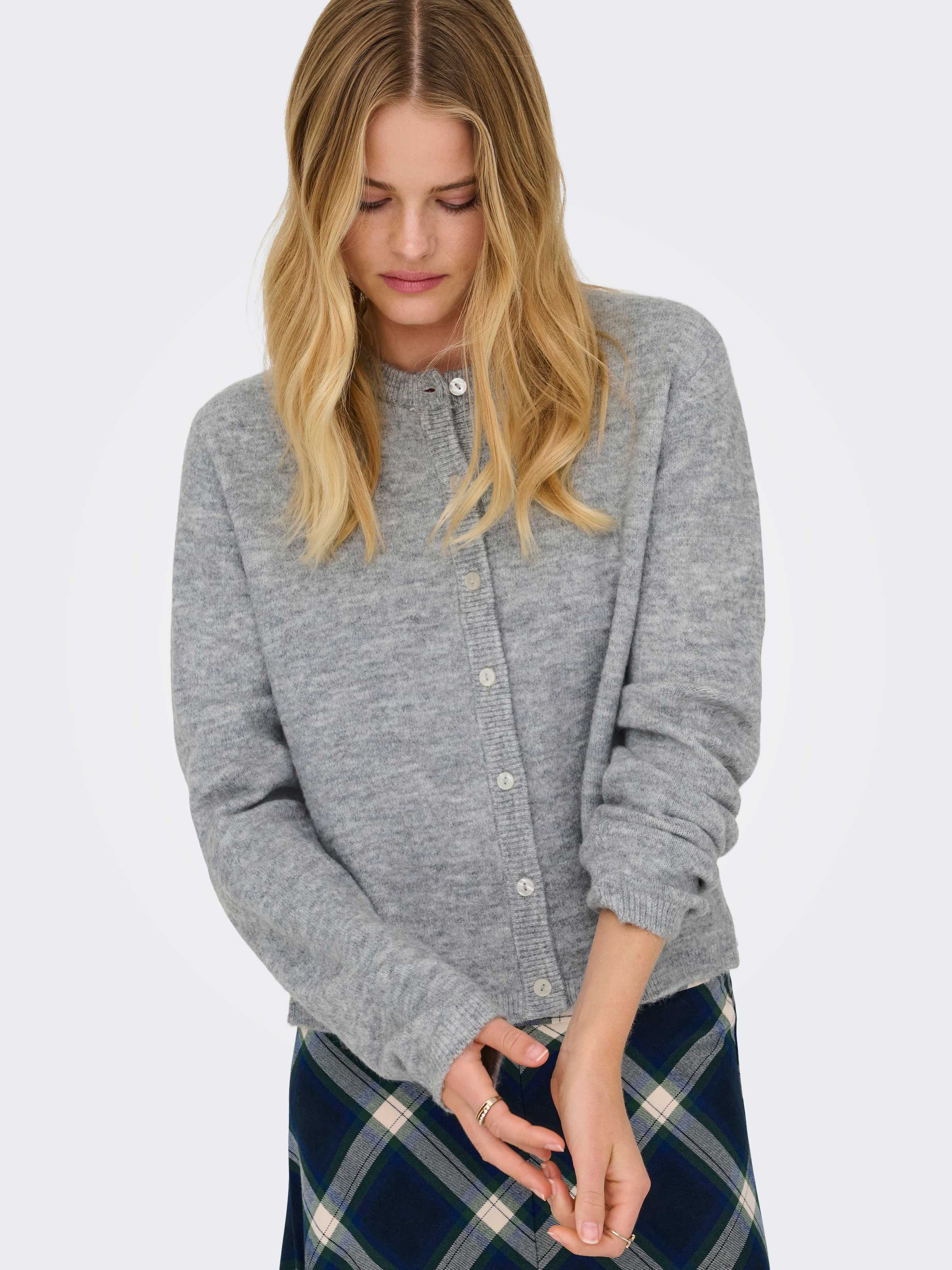 ONLY Strickjacke »ONLSIMONI L/S O-NECK CARDIGAN KNT NOOS« lockere Passform