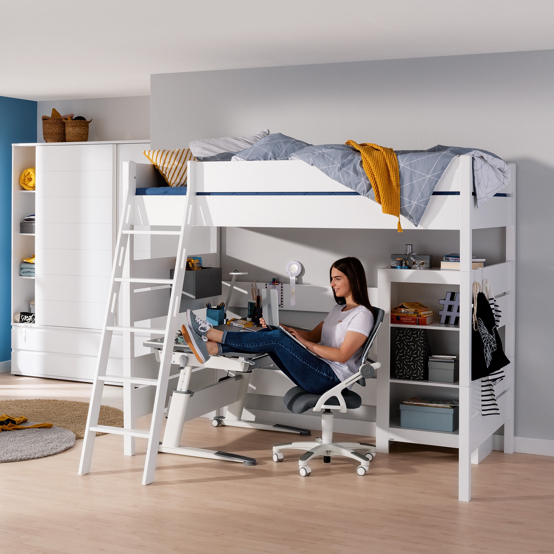PAIDI Spielbett »TIAGO in verschiedenen Größen und Farben, Hochbett mit Leiter« Höhe 180 cm, 120kg Tragkraft, 5 Jahre Garantie,  Rausfallschutz, geprüfte Sicherheit, umbaubares Bett mit Massivholz