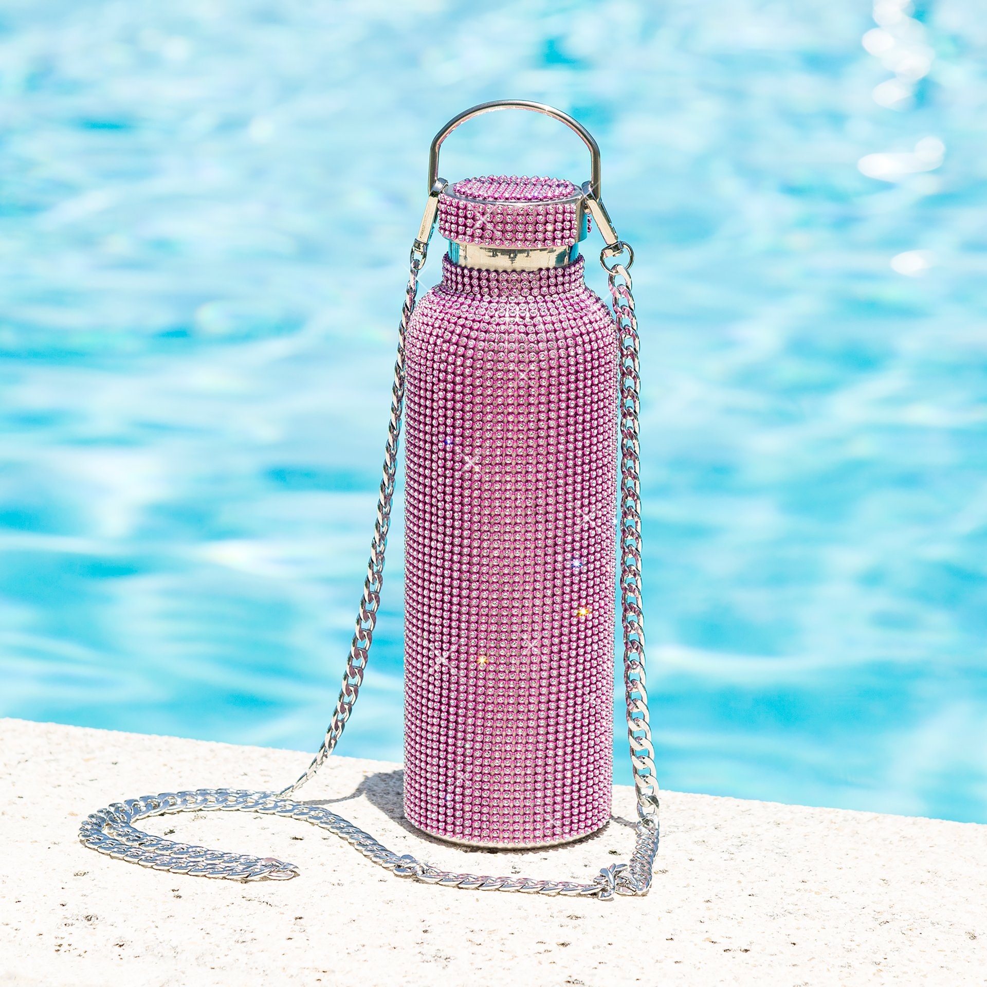 Paris Hilton Trinkflasche »Paris Hilton, Luxus Trinkgefäß mit über 5000 Strasssteinen« Wasserflasche in Diamant-Optik, Luxusgetränkebehälter, aus Edelstahl