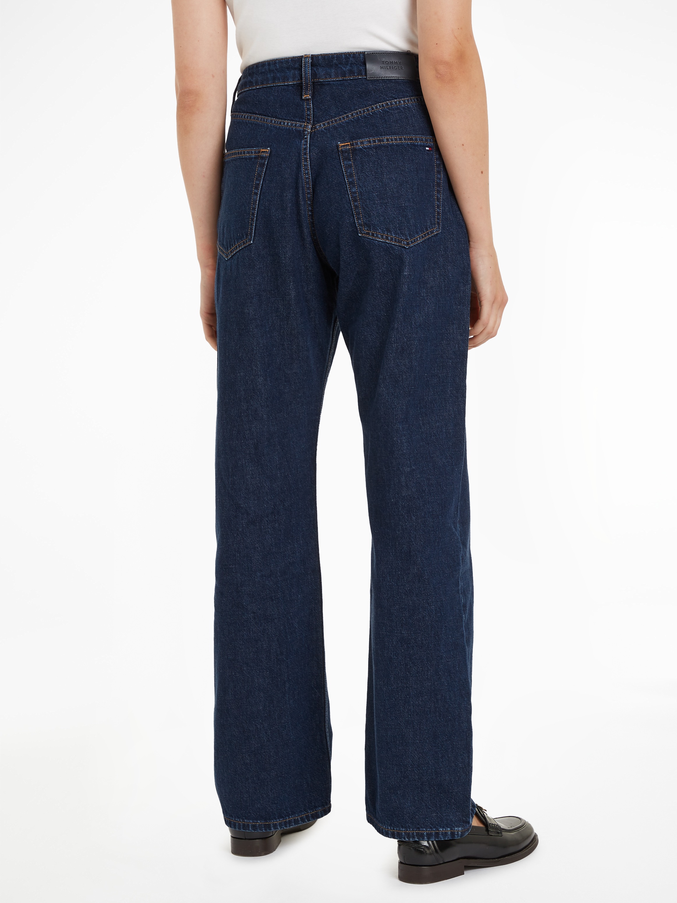 Tommy Hilfiger Loose-fit-Jeans »LOOSE STRAIGHT RW CLER«, mit Tommy Hilfiger Logo-Badge