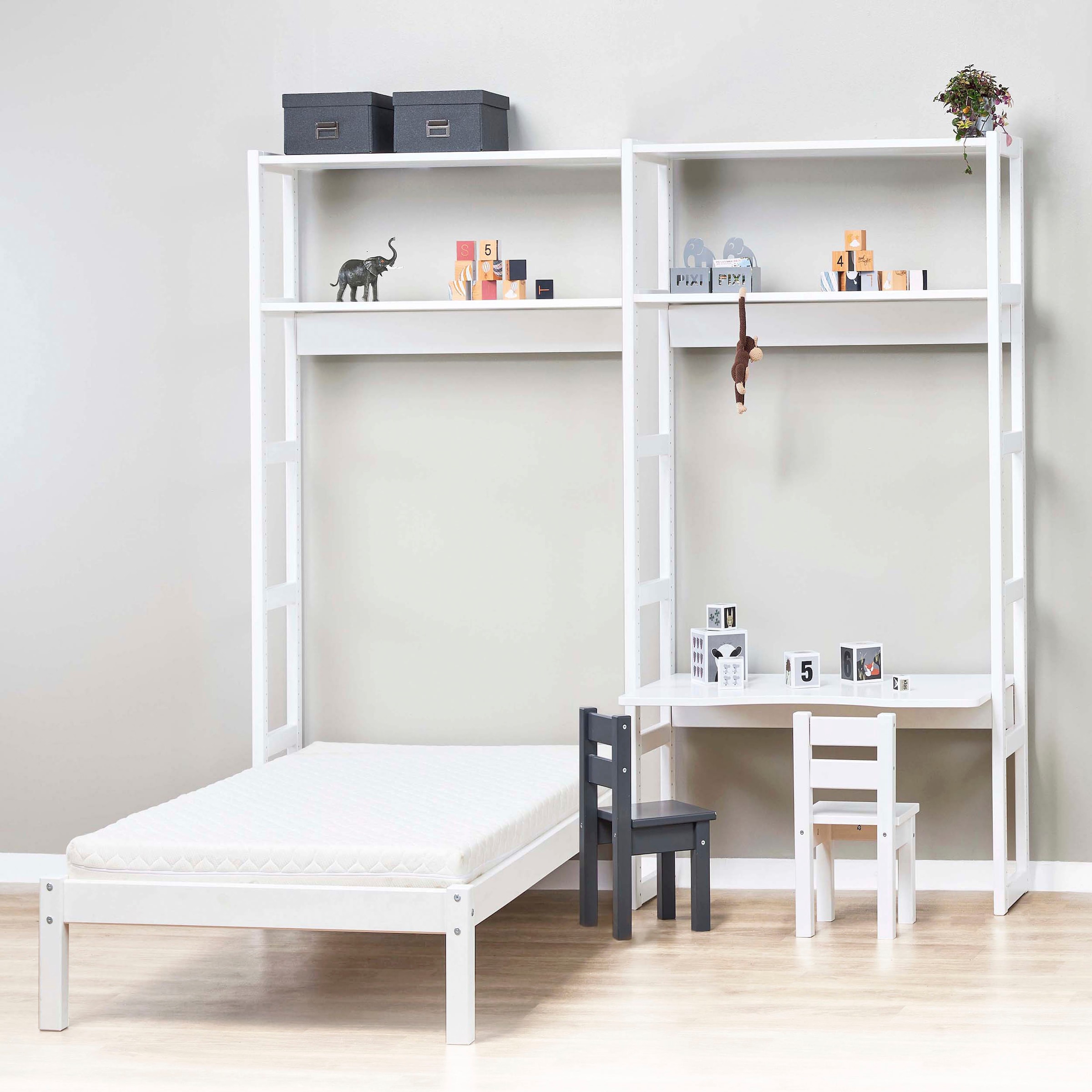 Hoppekids Jugendzimmer-Set »STOREY«, (Set, 13 tlg., Bett, Schreibtischplatte, 4 Einlegeböden, 4 Stützelemente, Rollrost), mit Bett, Schreibtisch & Regal, 2 Größen