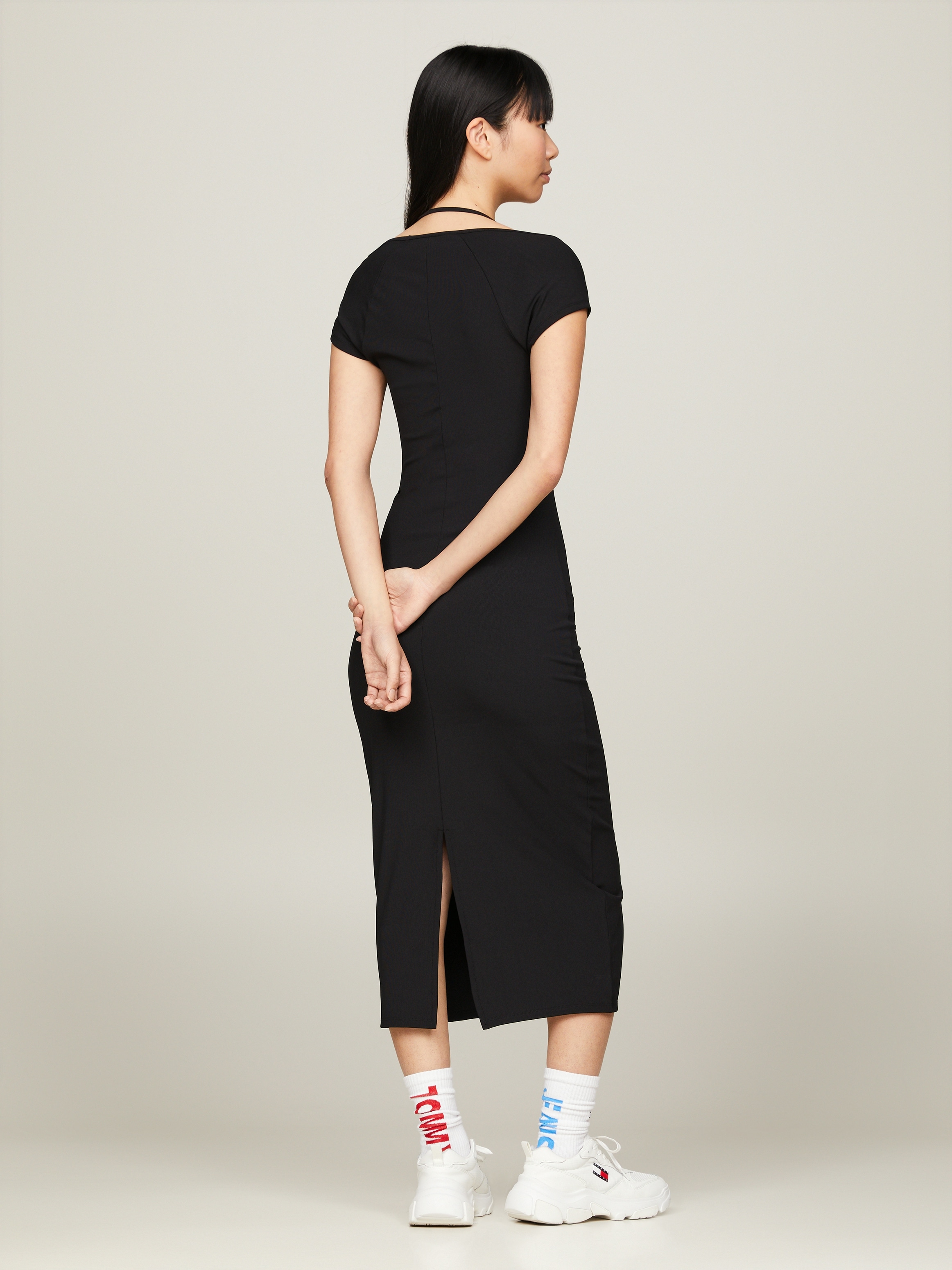 Tommy Jeans Jerseykleid »TJW MIDI BADGE RIB DRESS EXT«, mit Tommy Jeans Flagge