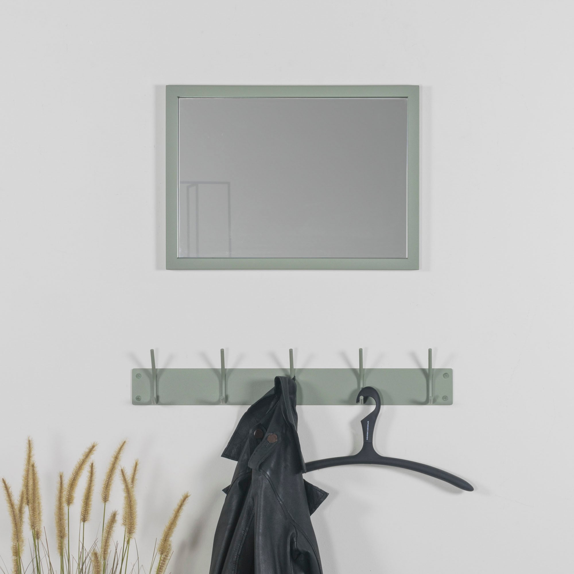 Spinder Design Garderobenhaken »FUSION 5«, (1 St.), Wandgarderobe aus Stahl mit 5 Haken und Hutablage aus Eichenholz