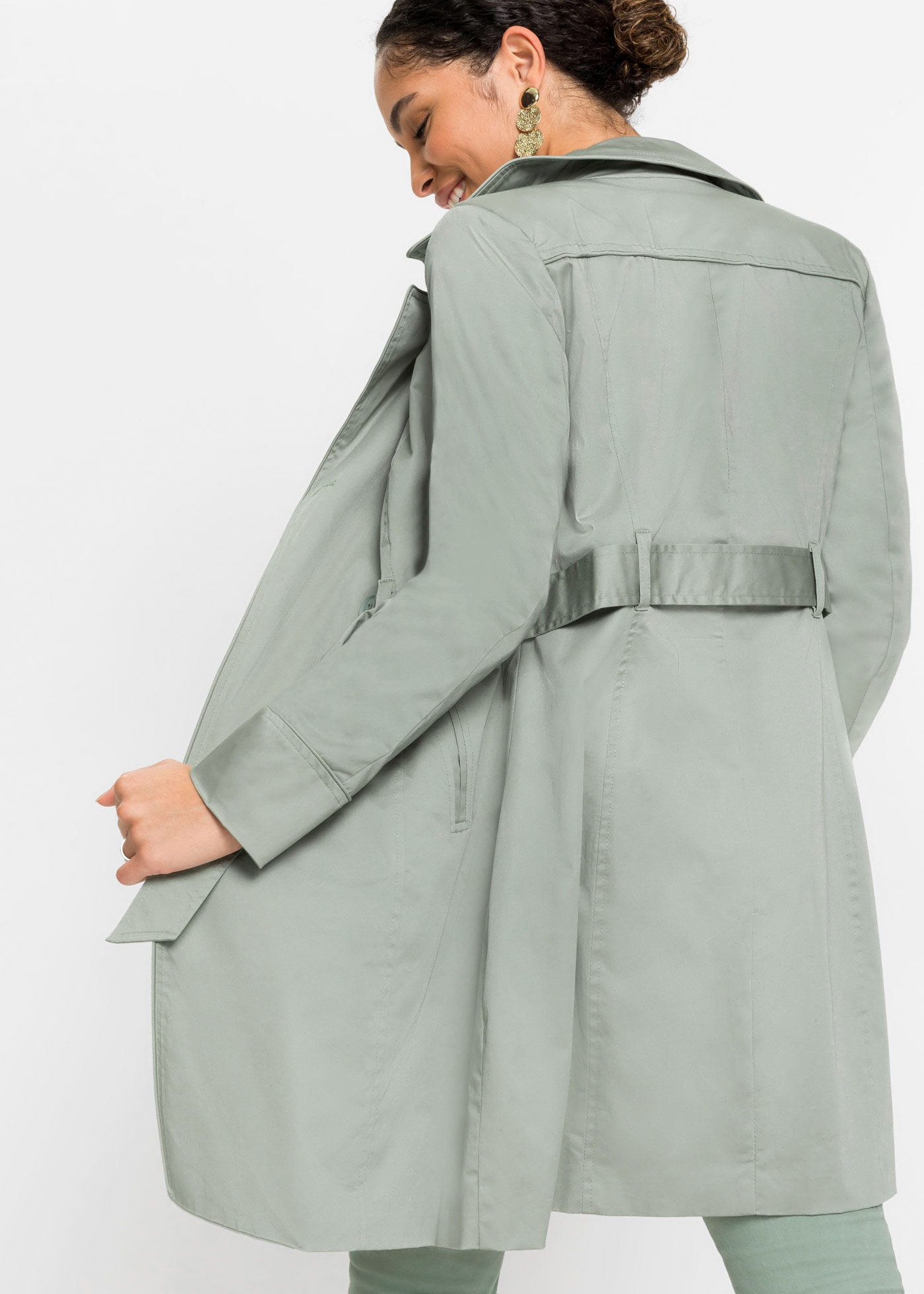 bonprix Trenchcoat mit abnehmbarem Bindegürtel, 2-Reiher