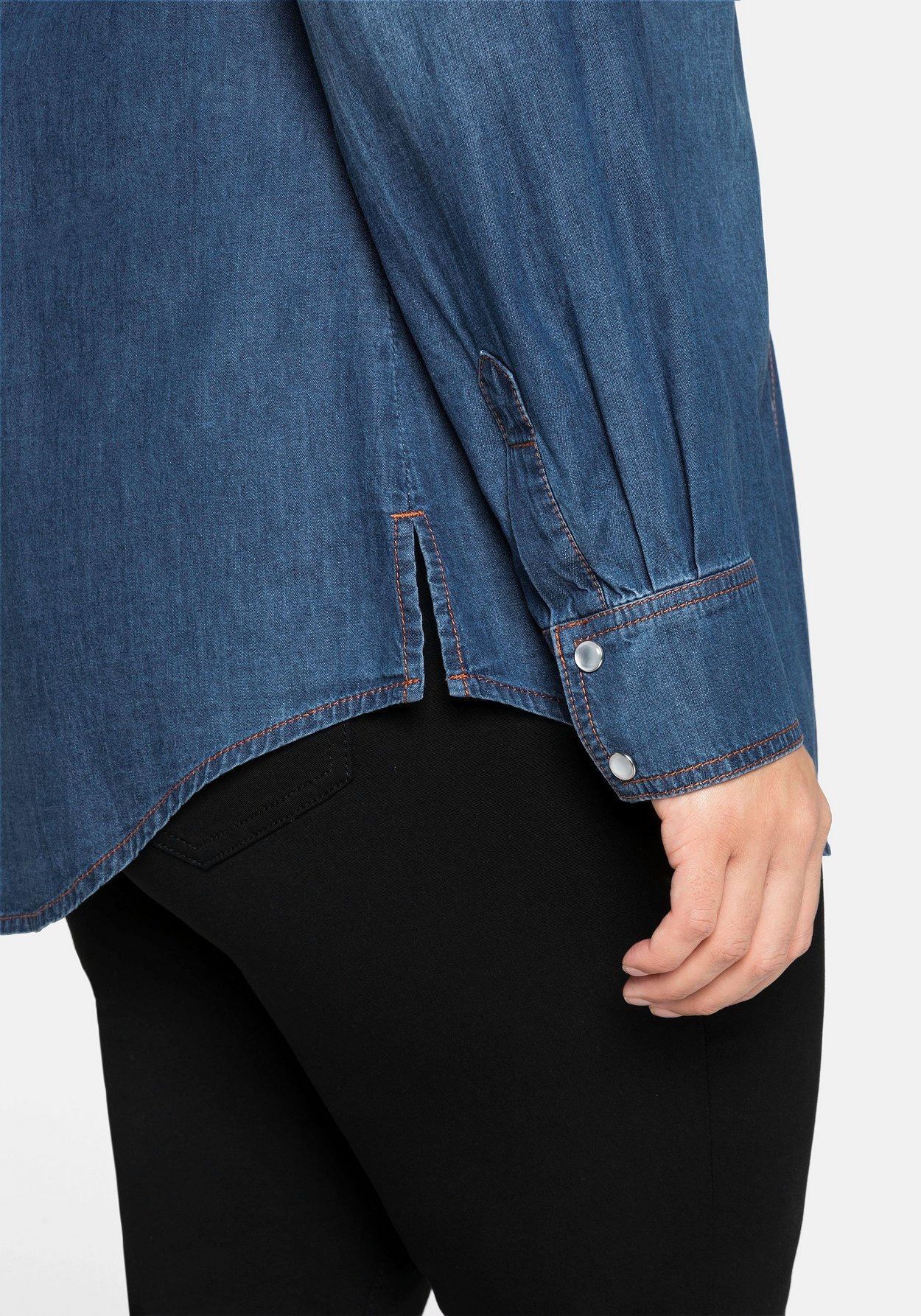 Sheego Jeansbluse »Jeansbluse mit Knopfleiste und Brusttaschen«