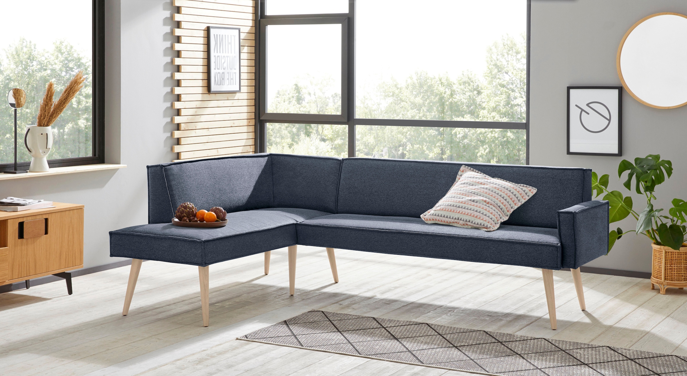 exxpo - sofa fashion, »Lungo, moderne Kedernaht, bequem und elegant, hoher Holzfuß« hochwertige Detailverarbeitung, frei im Raum stellbar, denim, 100%