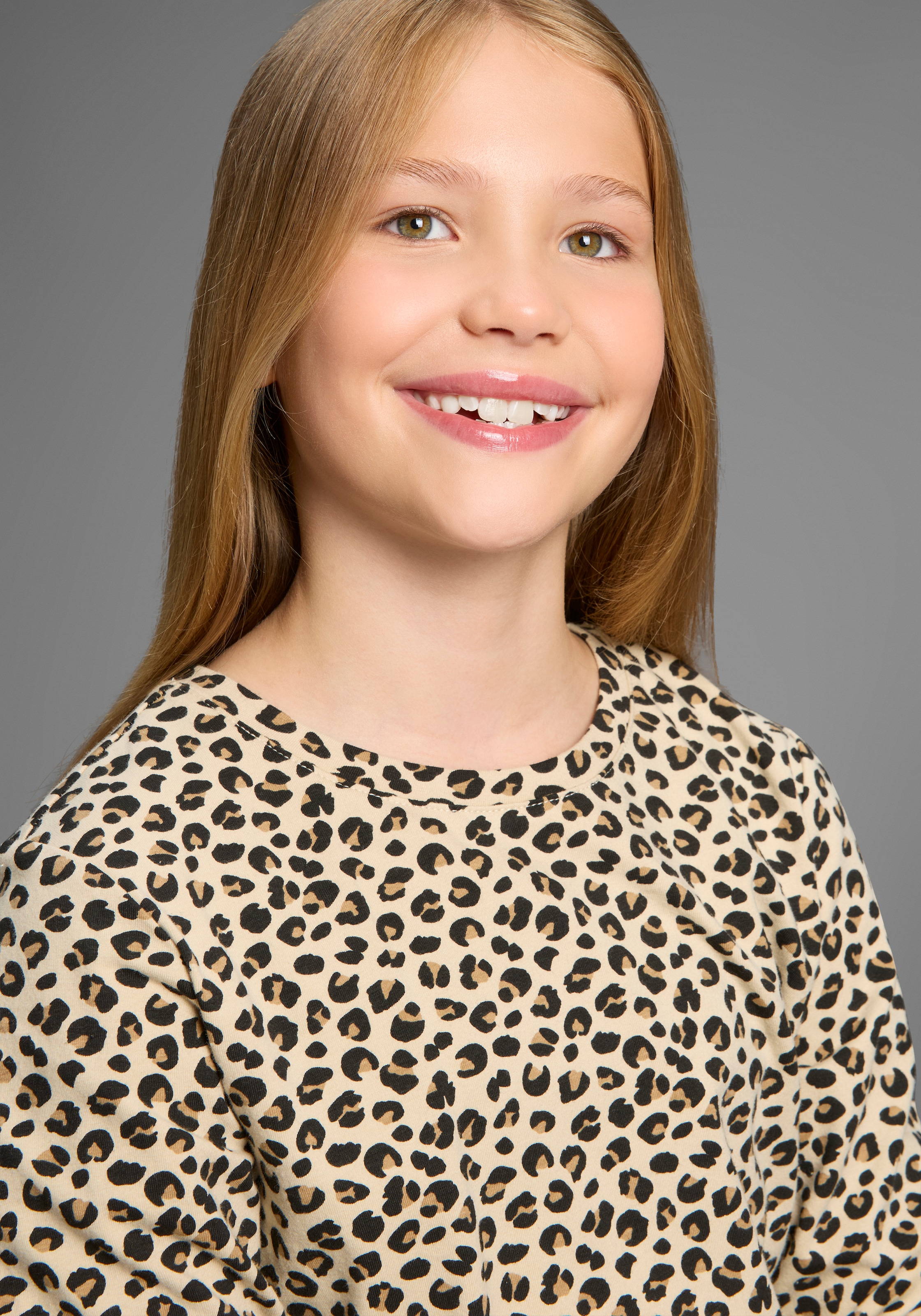 KIDSWORLD Langarmshirt »Shirt in Leo-Optik« Modischer Animal-Print