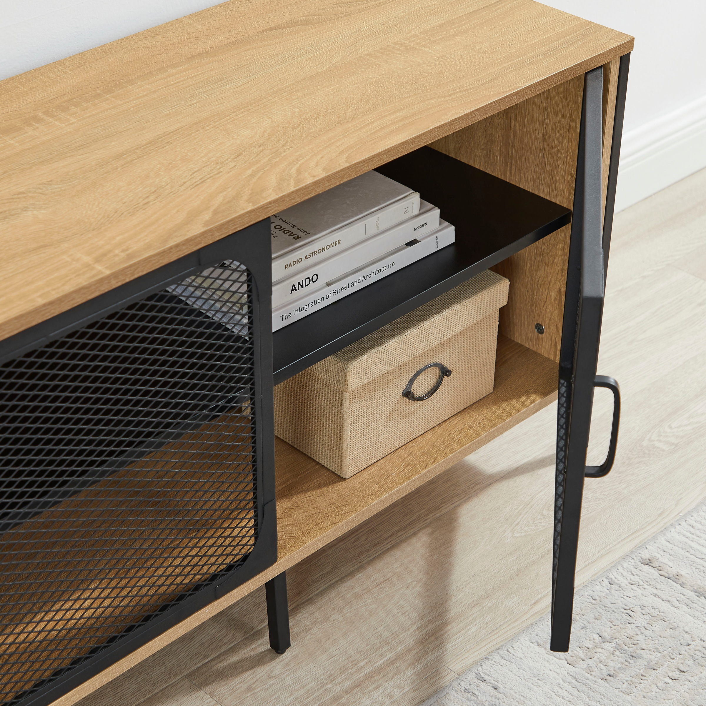 OTTO home TV-Board »Amance« mit ABS-Kanten und pulverbeschichteten Metallbeinen, Breite 150 cm