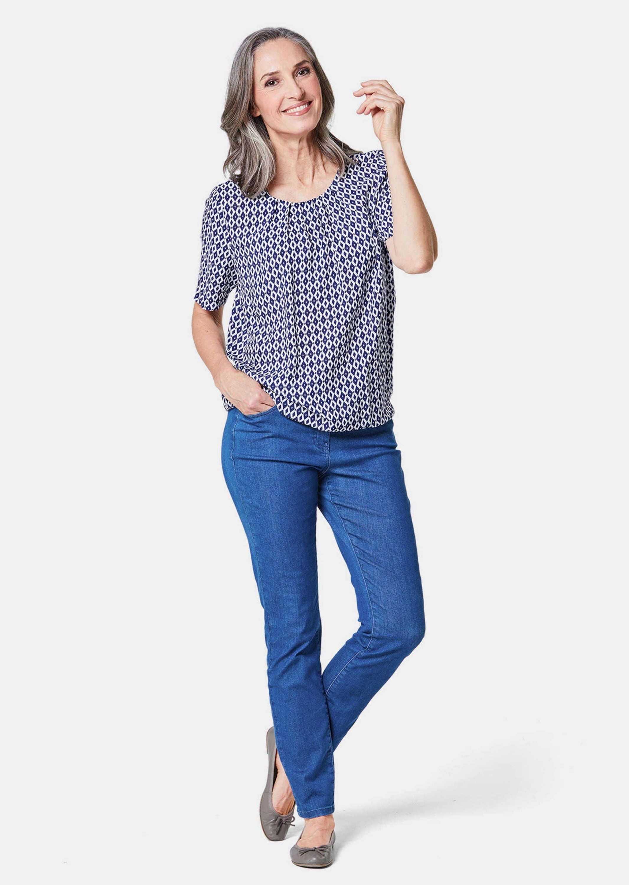 GOLDNER Druckbluse »Farbbrillante Druckbluse mit liebevollen Details« Applikation