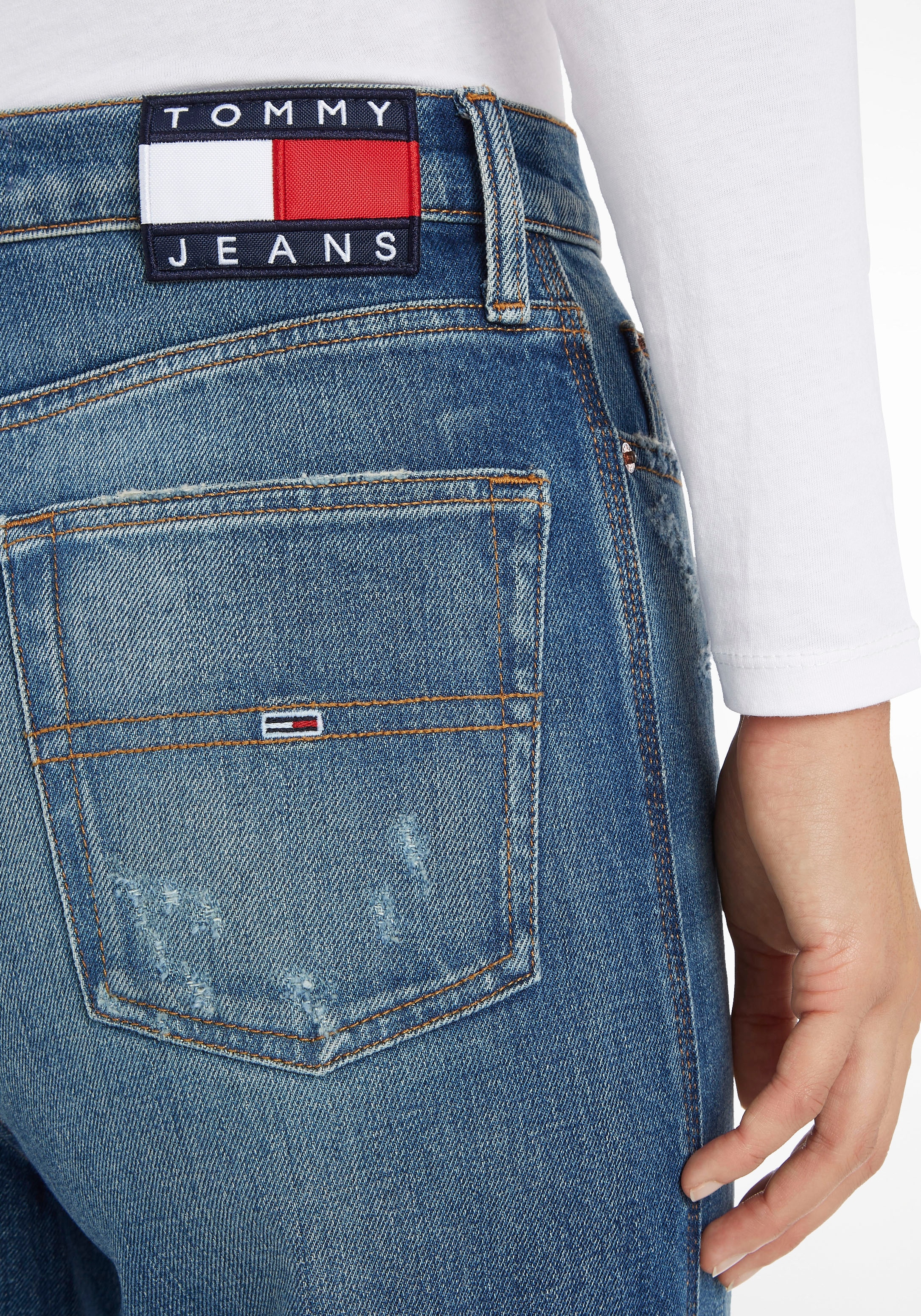 Tommy Jeans Weite Tommy Jeans ♕ Jeans, mit Logobadges bei